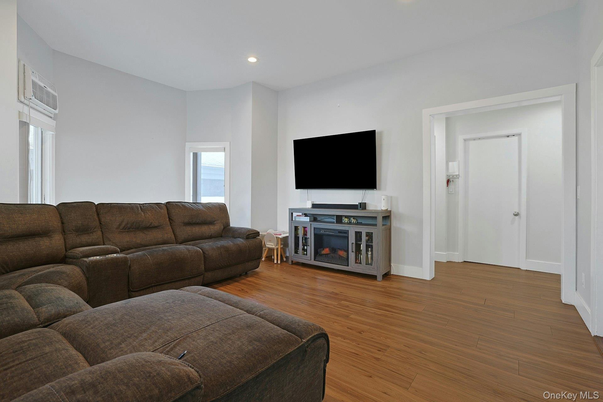 4th image of 9 Irving Pl, Mount Pleasant, NY 10591 | MLS# 1030605