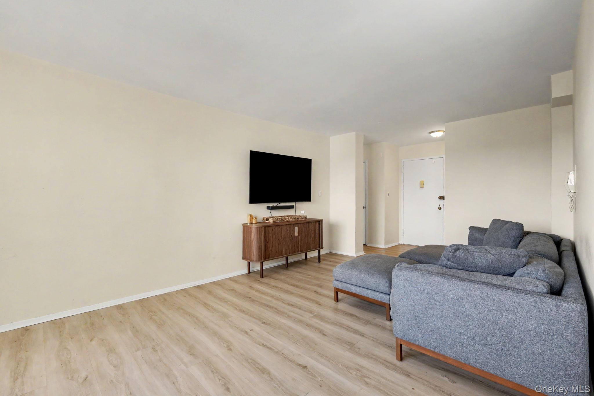 5th image of 30 Lake St, White Plains, NY 10603