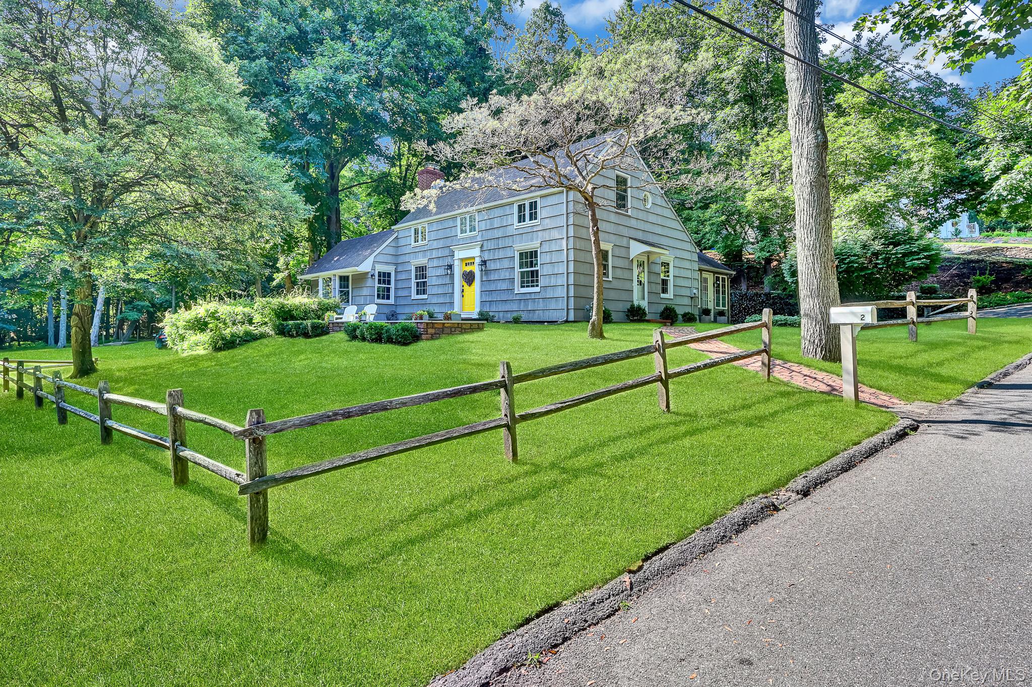 3rd image of 2 Dogwood Dr, Brookhaven, NY 11790 | MLS# 1030676