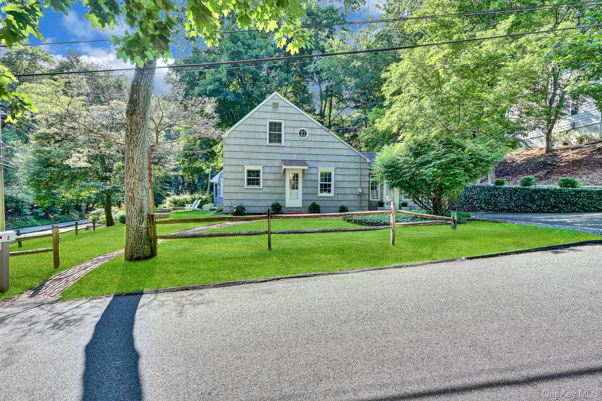 5th image of 2 Dogwood Dr, Brookhaven, NY 11790 | MLS# 1030676