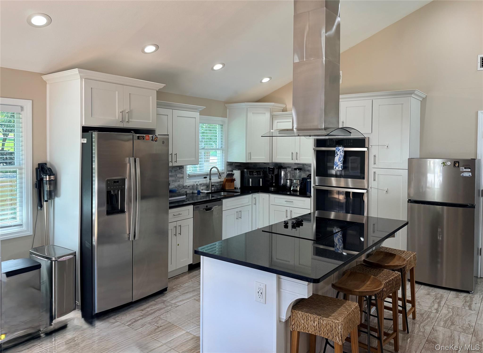 5th image of 6 Pond View Dr, Riverhead, NY 11792 | MLS# 1030722