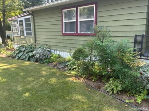 2nd image of 1661 Old Country Rd #17, Riverhead, NY 11901 | MLS# 1030728