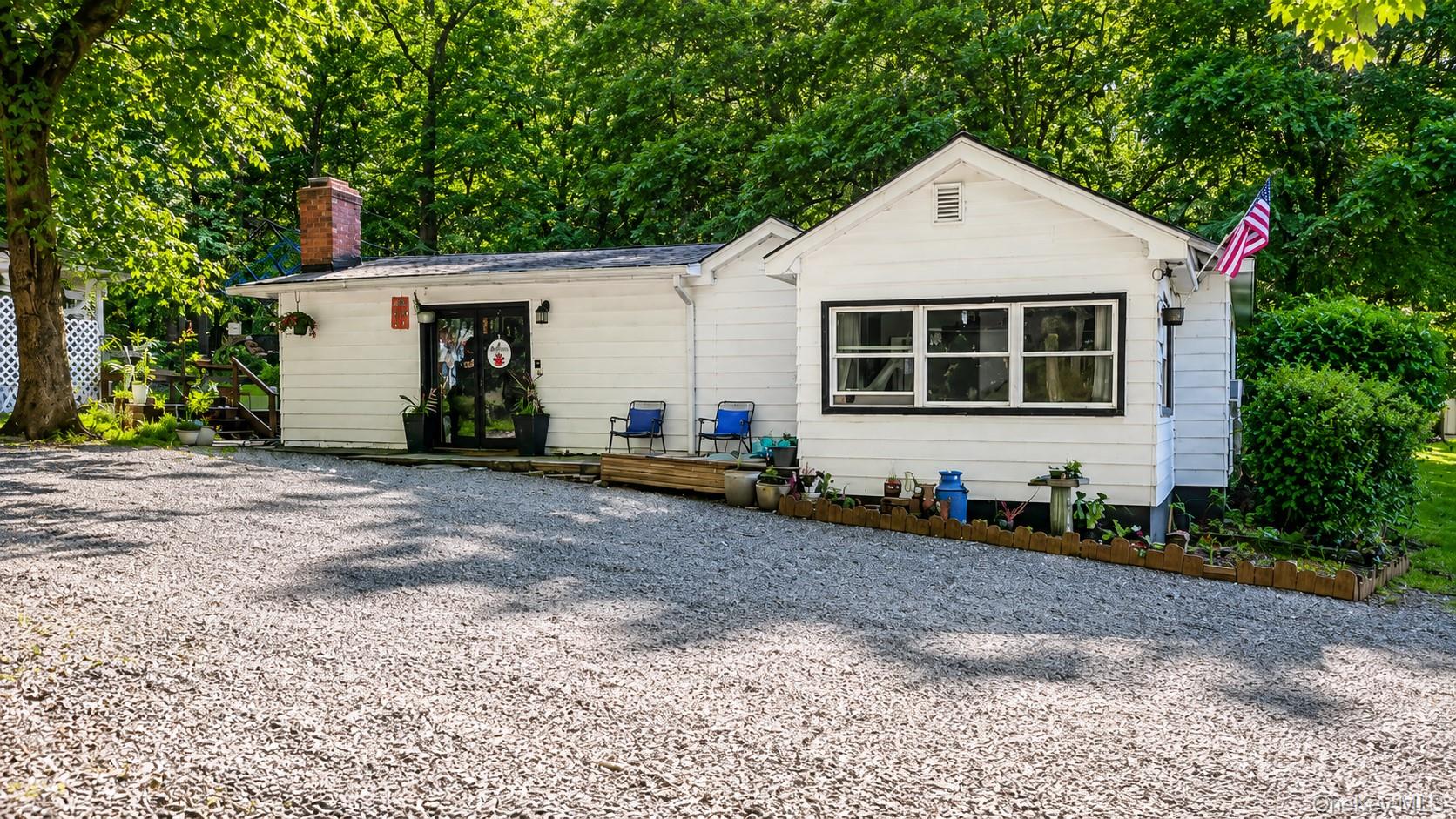 3rd image of 16 Upper Hillman Rd, Warwick (town), NY 10990 | MLS# 1030746