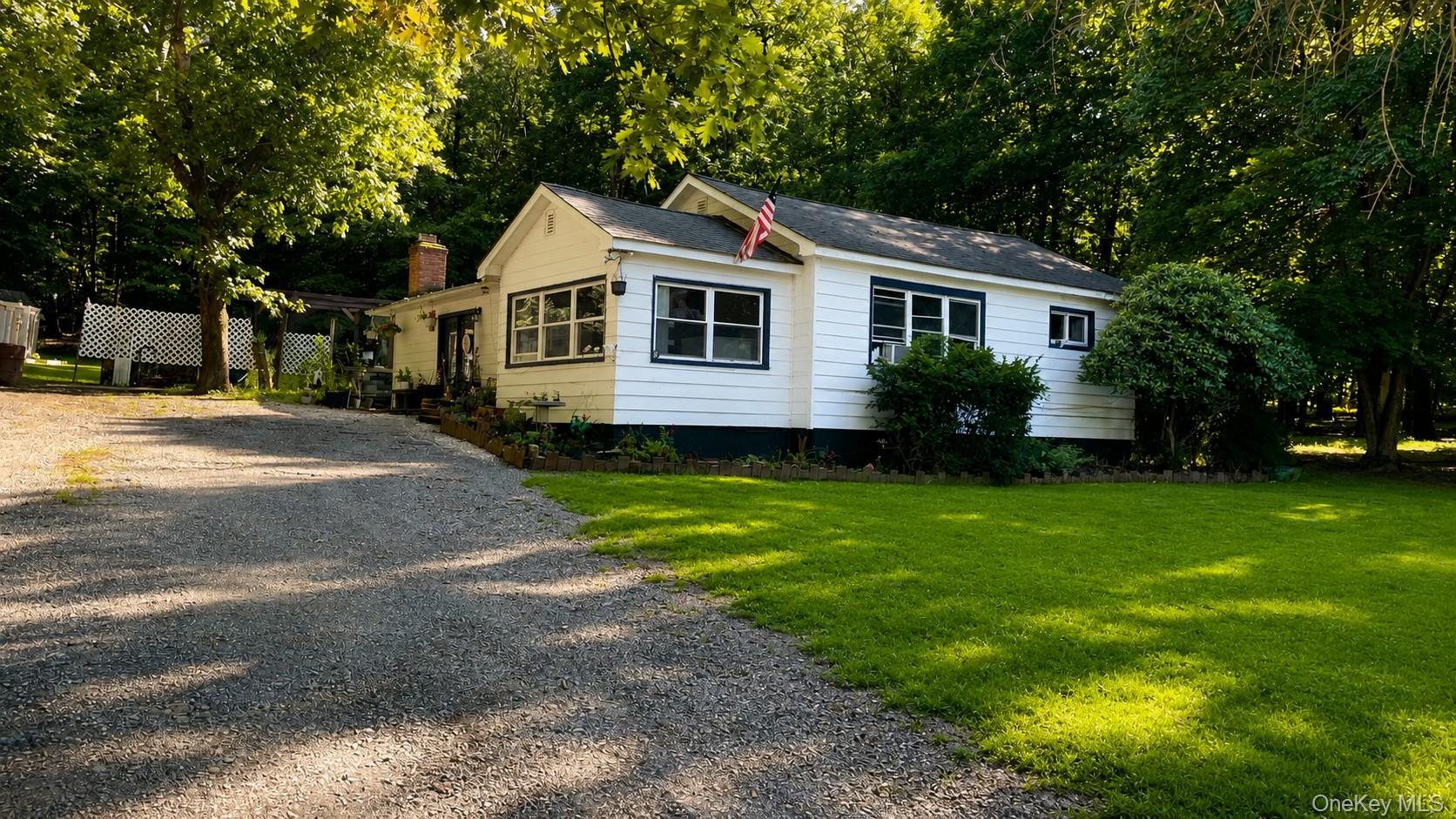 2nd image of 16 Upper Hillman Rd, Warwick (town), NY 10990 | MLS# 1030746