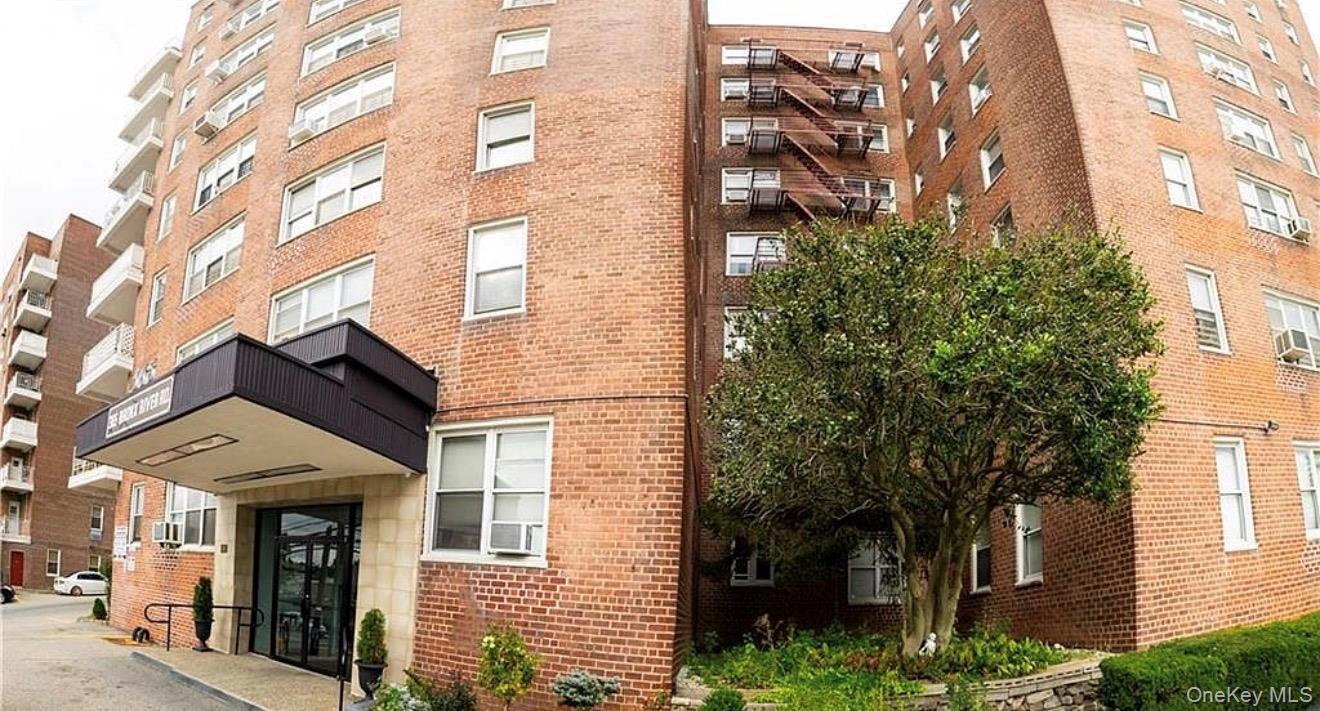 2nd image of 365 Bronx River Rd #4B, Yonkers, NY 10704 | MLS# 1030772