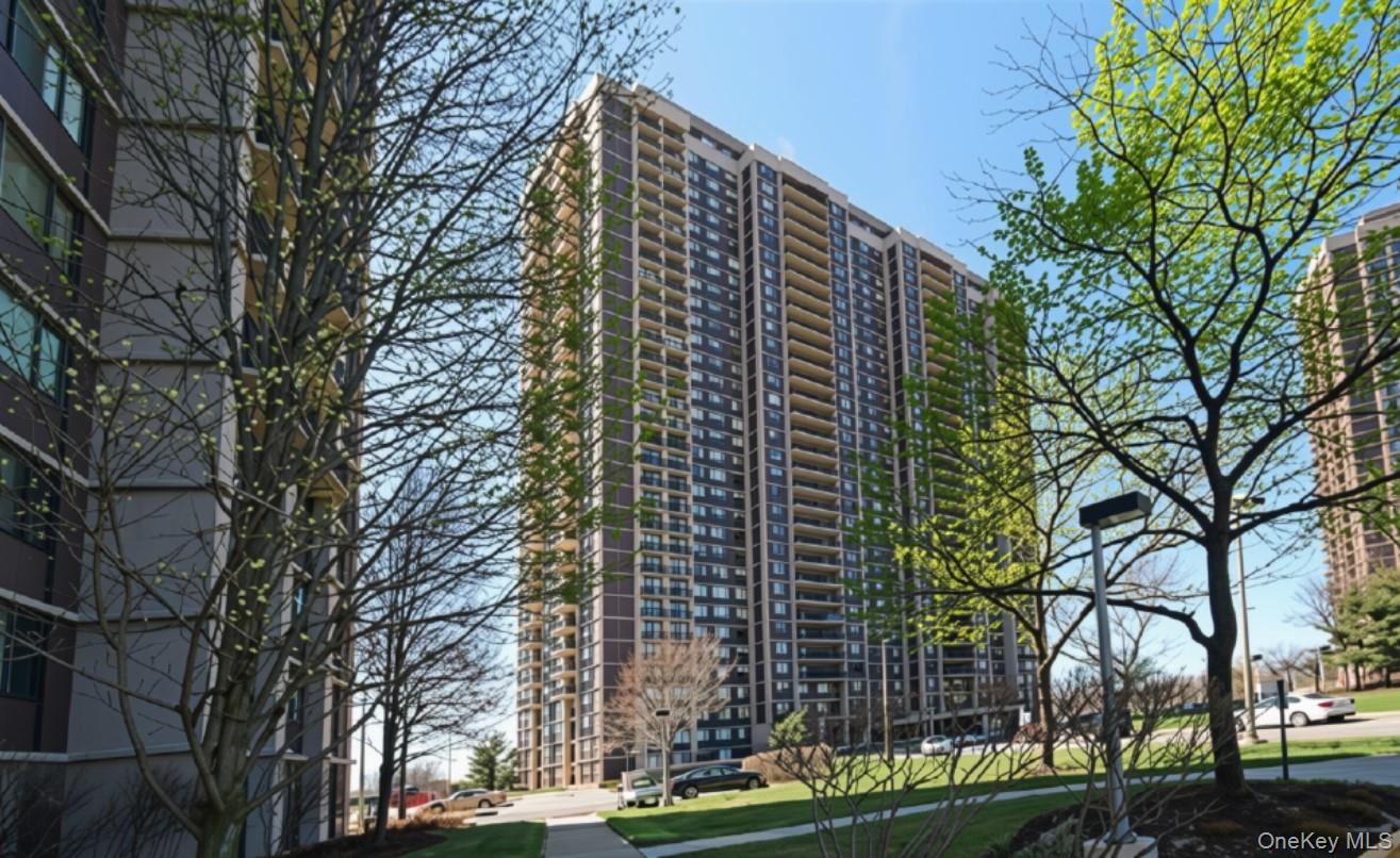 1st image of 27010 Grand Central Pkwy #4J, New York, NY 11005 | MLS# 1030793