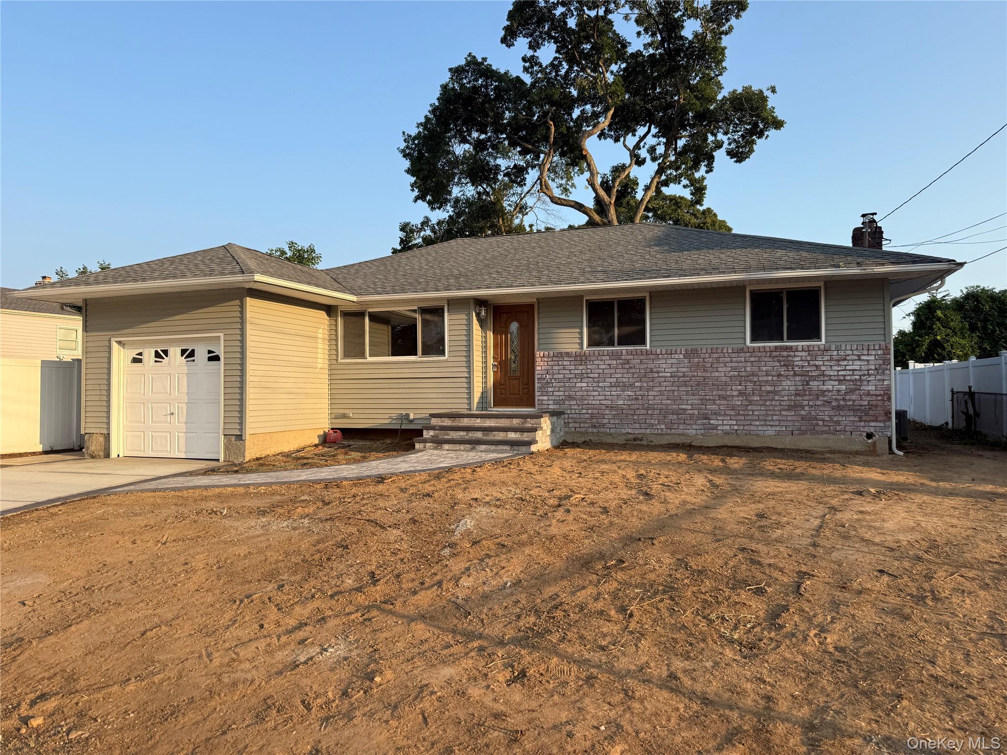 2nd image of 2 5th Ave, Oyster Bay, NY 11735 | MLS# 1030798