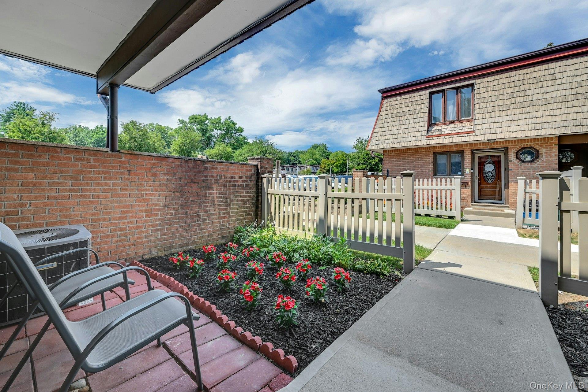 2nd image of 9 Heritage Dr #A, Clarkstown, NY 10956 | MLS# 1030800