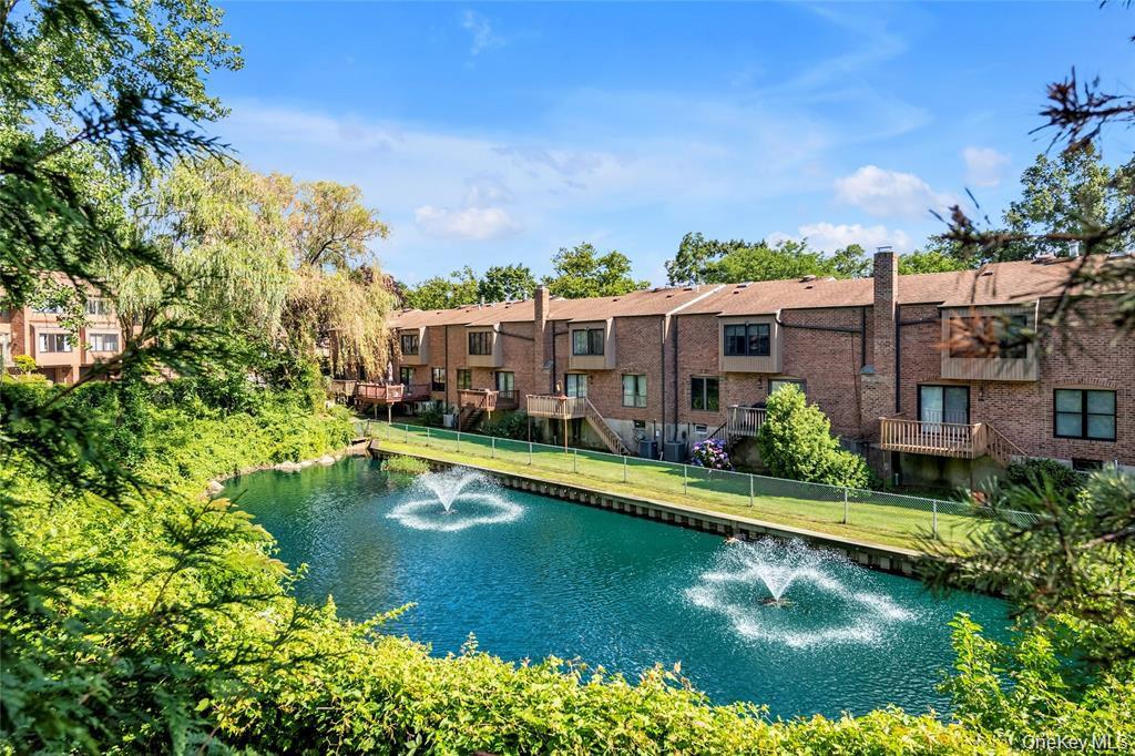 26th image of 34 Windsor Gate Dr, North Hempstead, NY 11040 | MLS# 1030803