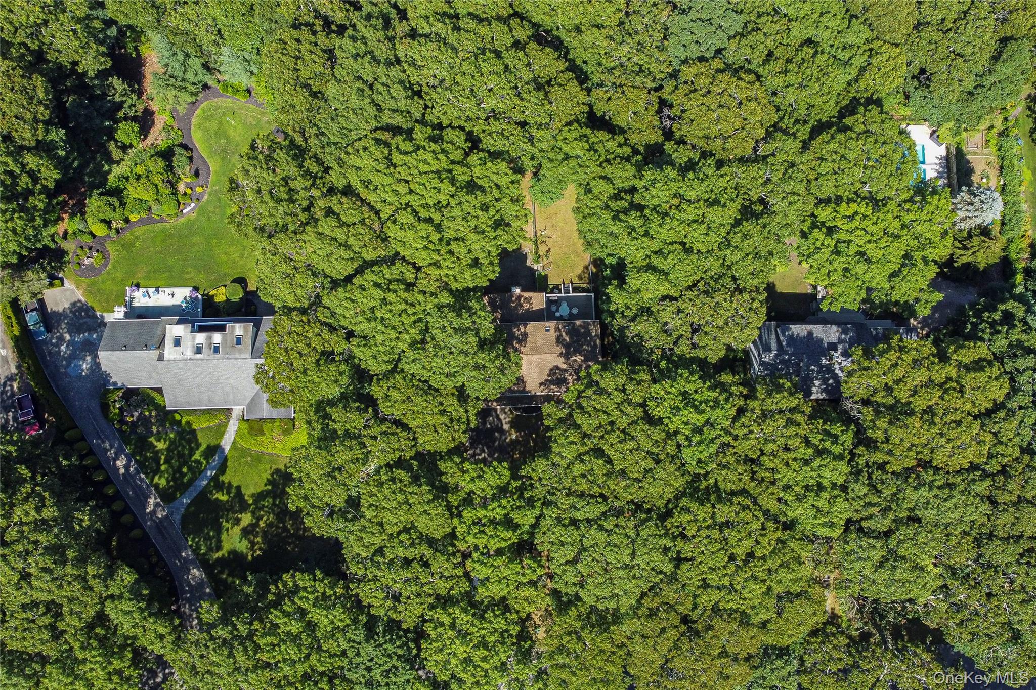 20th image of 1540 Laurelwood Dr, Riverhead, NY 11948 | MLS# 1030811