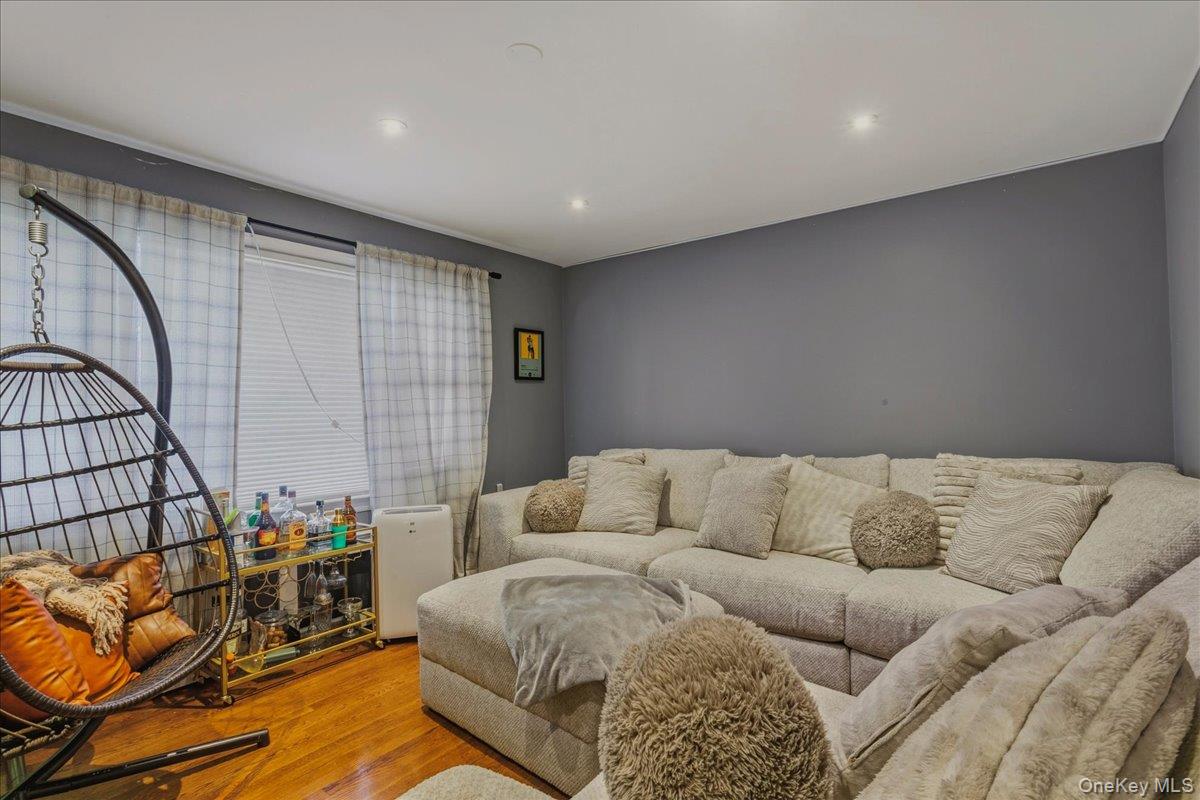 4th image of 114 Greenvale Ave, Yonkers, NY 10703 | MLS# 1030851