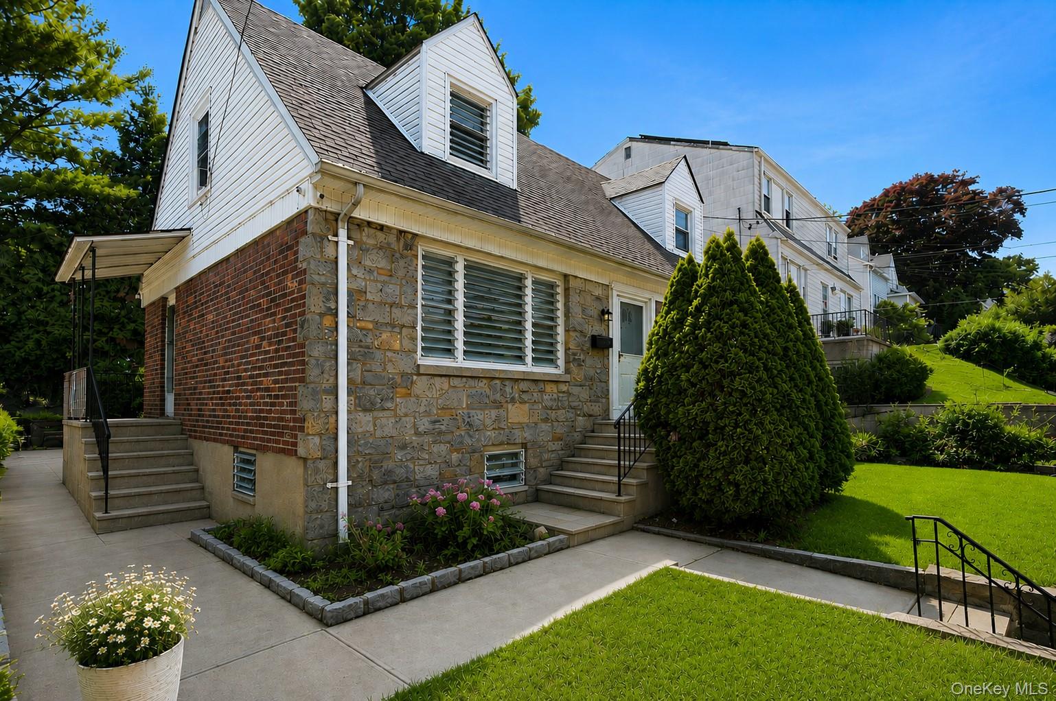 32nd image of 114 Greenvale Ave, Yonkers, NY 10703 | MLS# 1030851