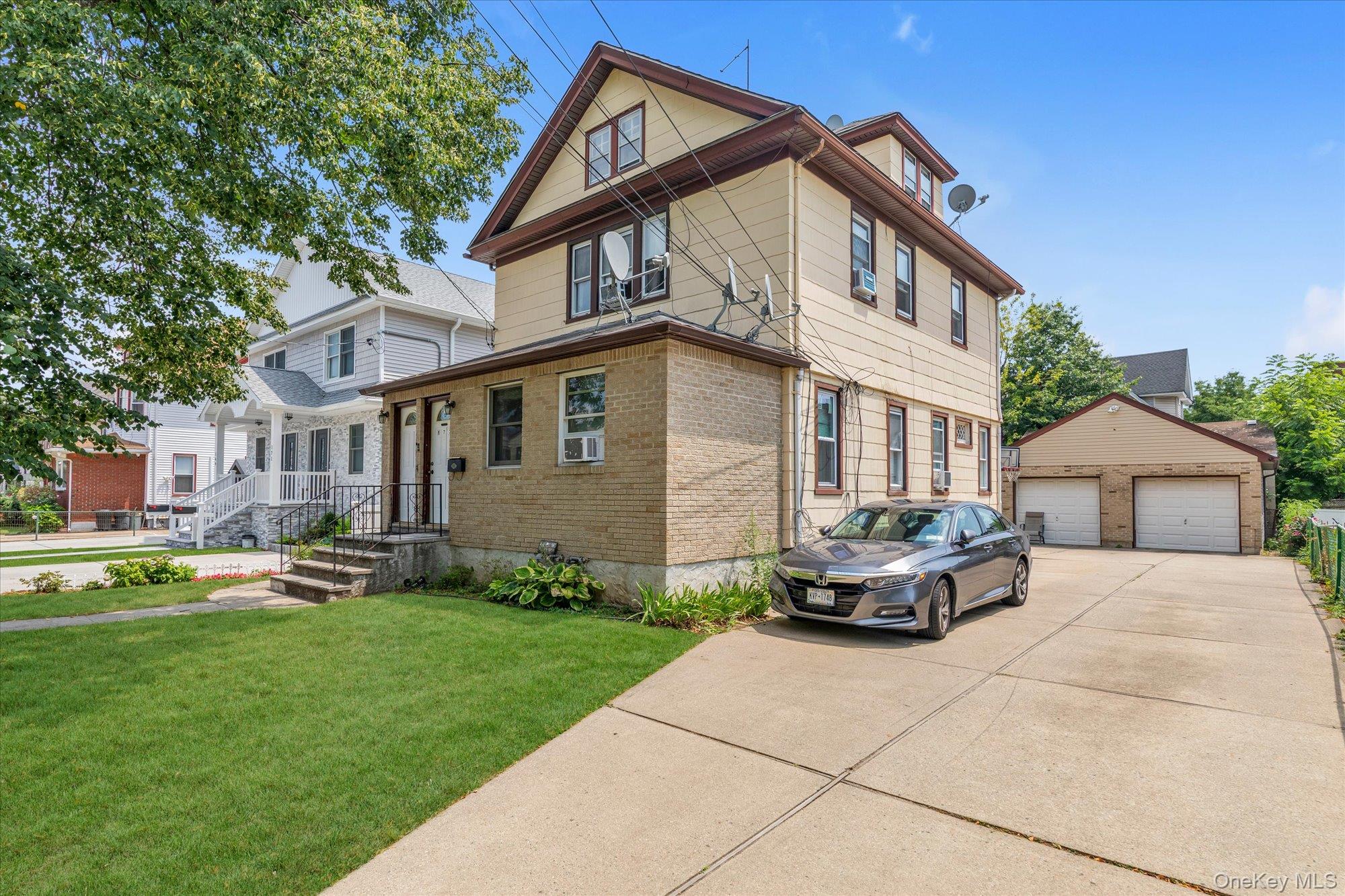 18th image of 173 Cleveland Ave, North Hempstead, NY 11501 | MLS# 1030866