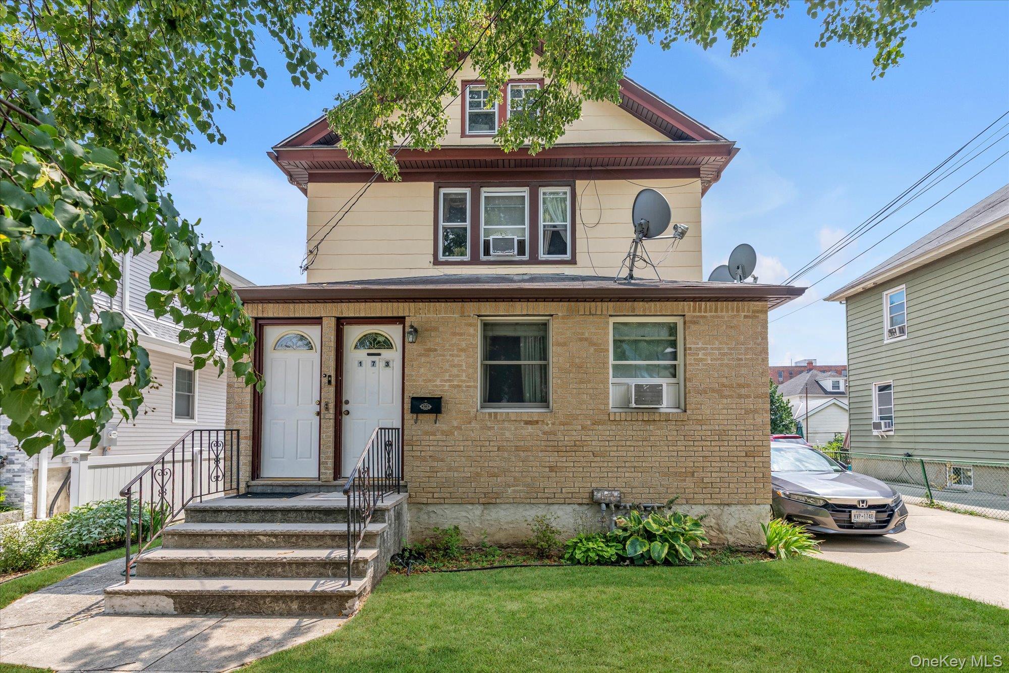 1st image of 173 Cleveland Ave, North Hempstead, NY 11501 | MLS# 1030866