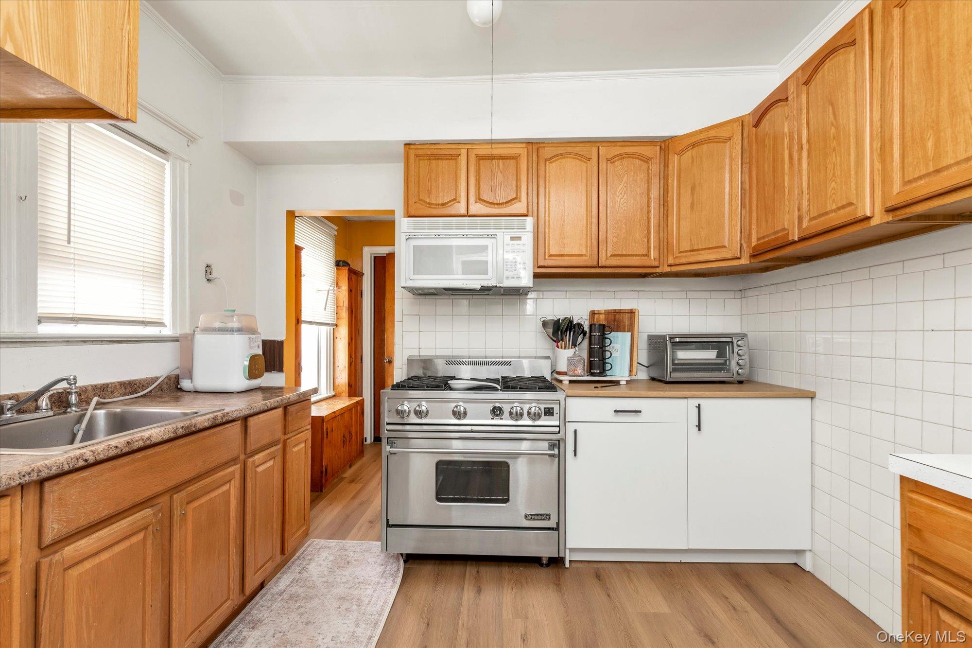 5th image of 173 Cleveland Ave, North Hempstead, NY 11501 | MLS# 1030866