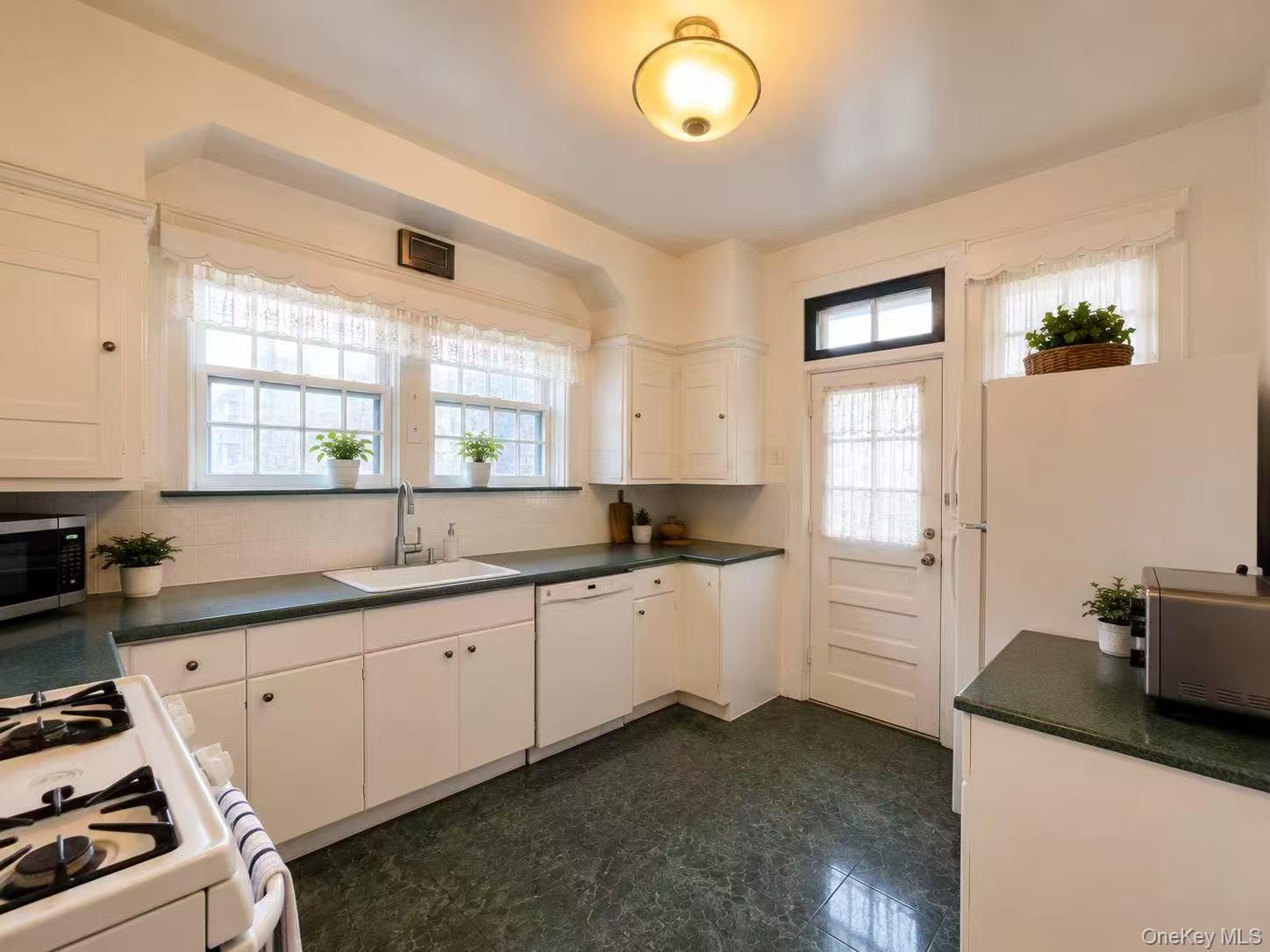 5th image of 14025 58Th Rd, New York, NY 11355 | MLS# 1030874