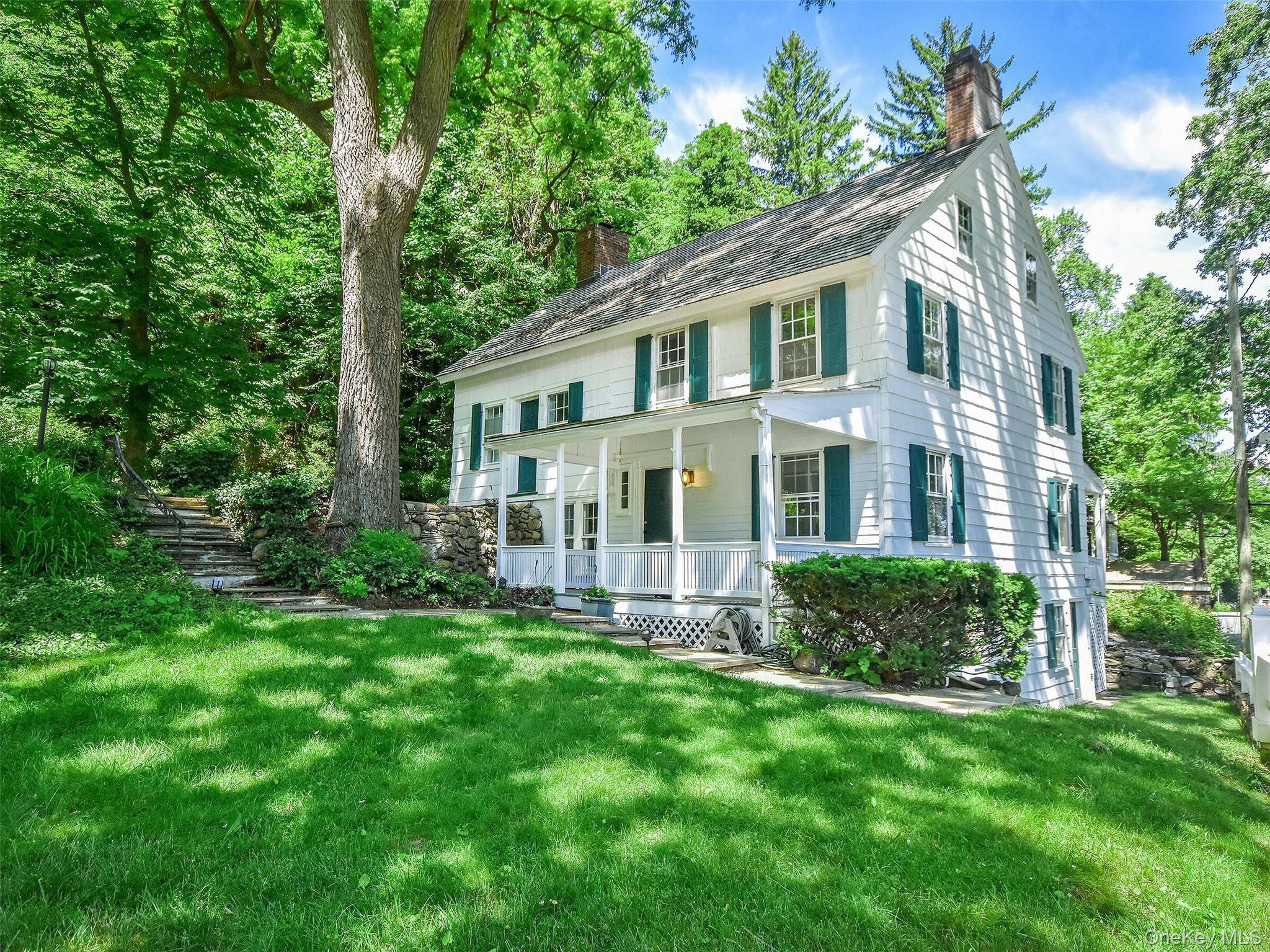 1st image of 150 Main St, North Hempstead, NY 11576 | MLS# 1030892