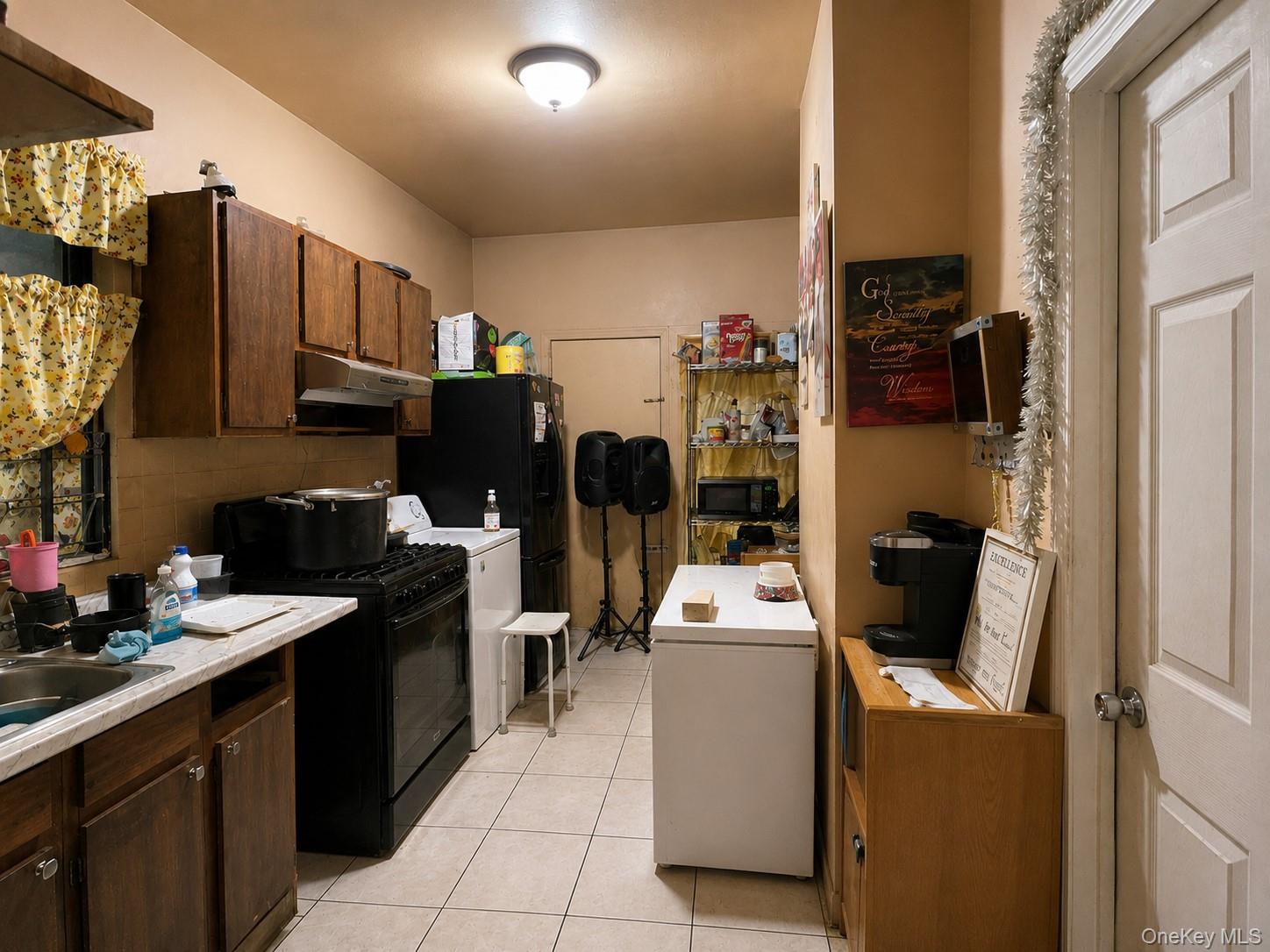 4th image of 1819 Waterloo Pl, New York, NY 10460 | MLS# 1030917
