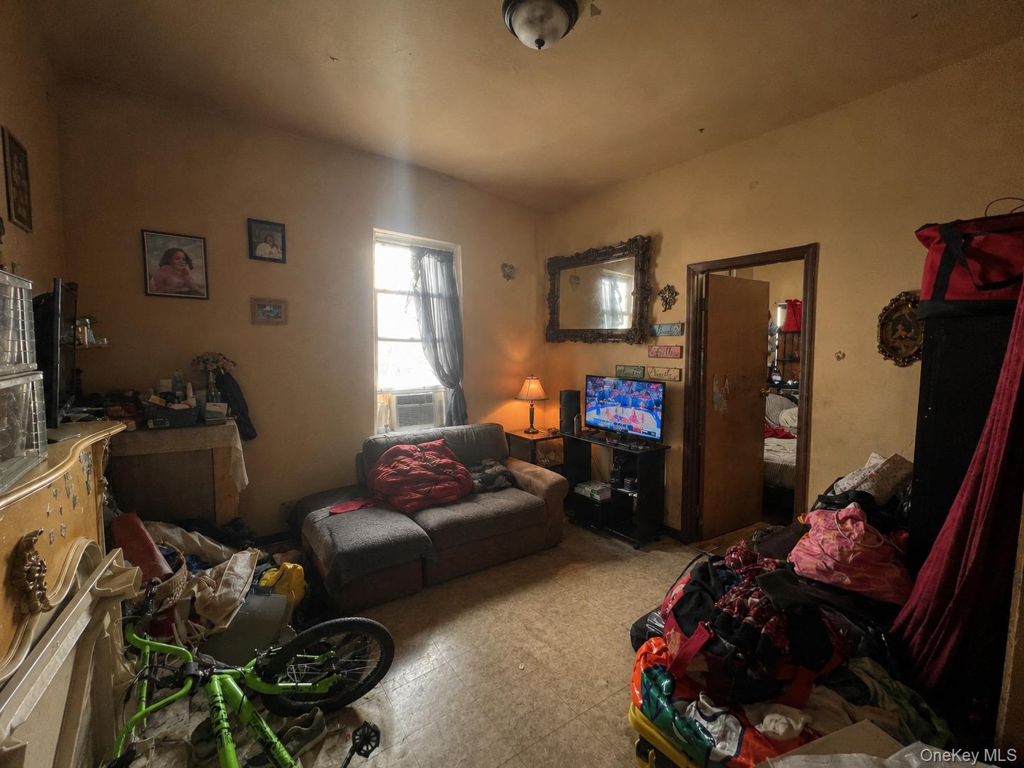 5th image of 1819 Waterloo Pl, New York, NY 10460 | MLS# 1030917