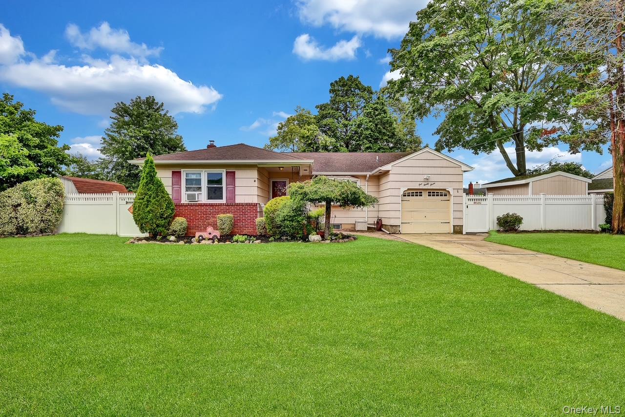 2nd image of 127 Queens Ave, West Babylon, NY 11704 | MLS# 1030921