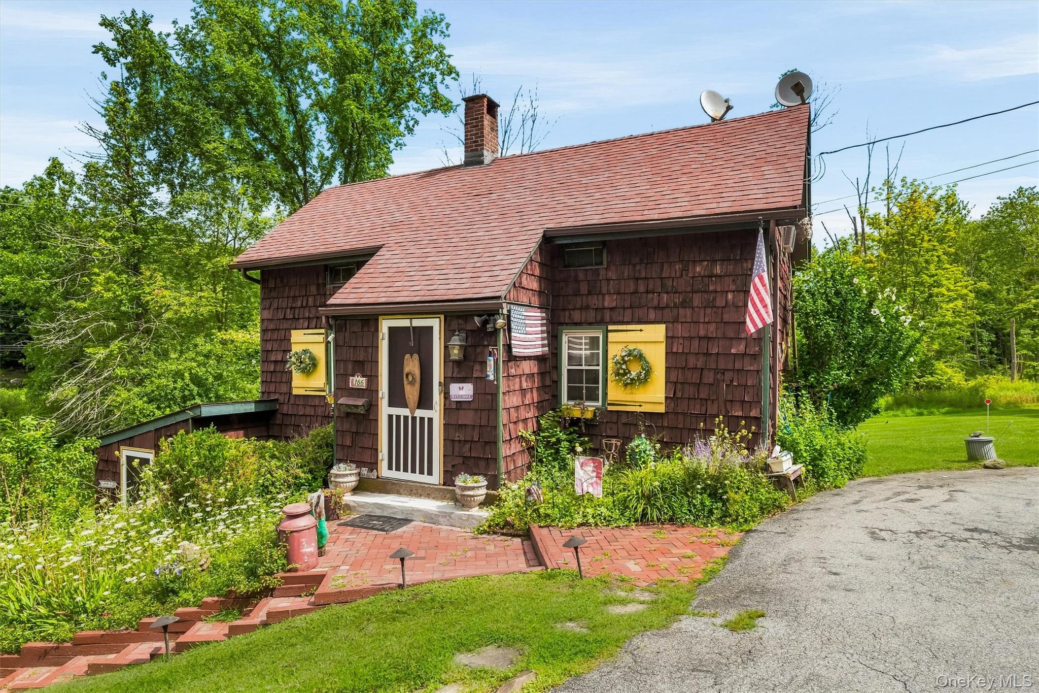 3rd image of 166 Bull Mill Rd, Chester Town, NY 10918 | MLS# 1030923