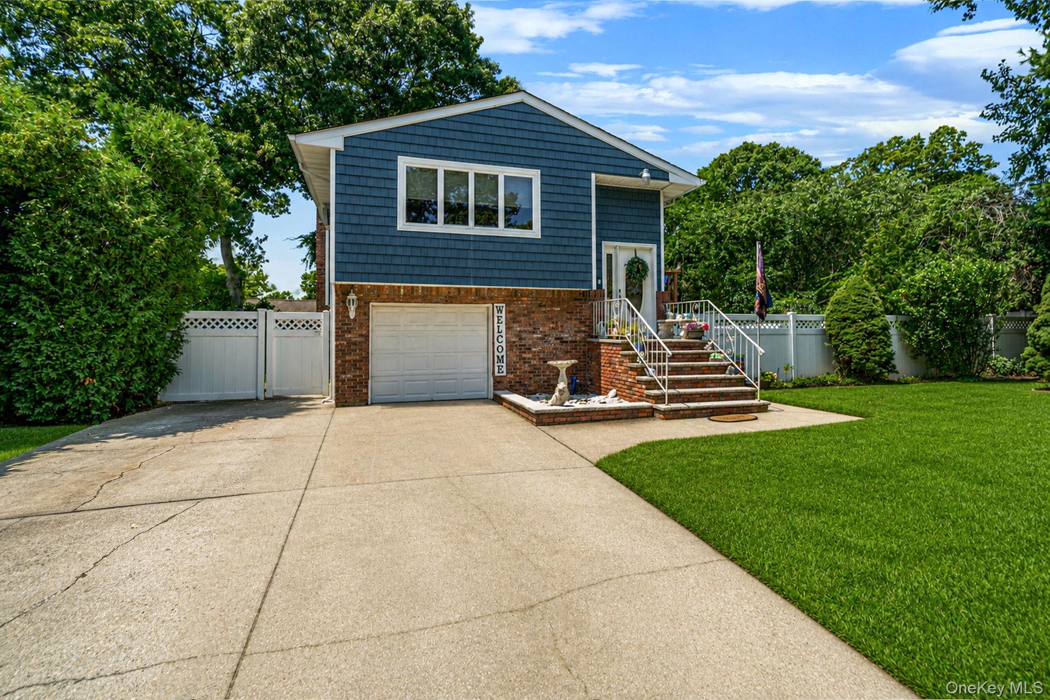 3rd image of 12 Fannie Dr, Brookhaven, NY 11738 | MLS# 1030936