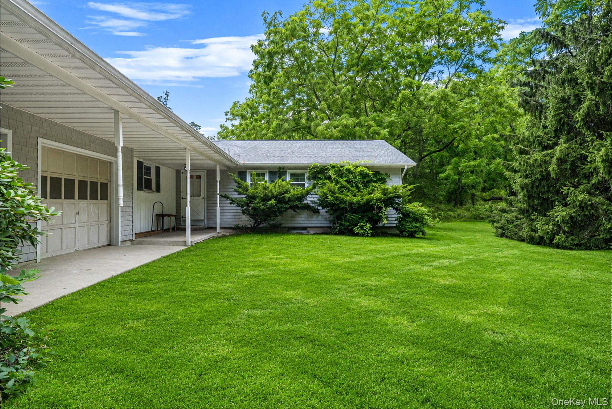 2nd image of 42 E Bartlett Rd, Brookhaven, NY 11953 | MLS# 1030942