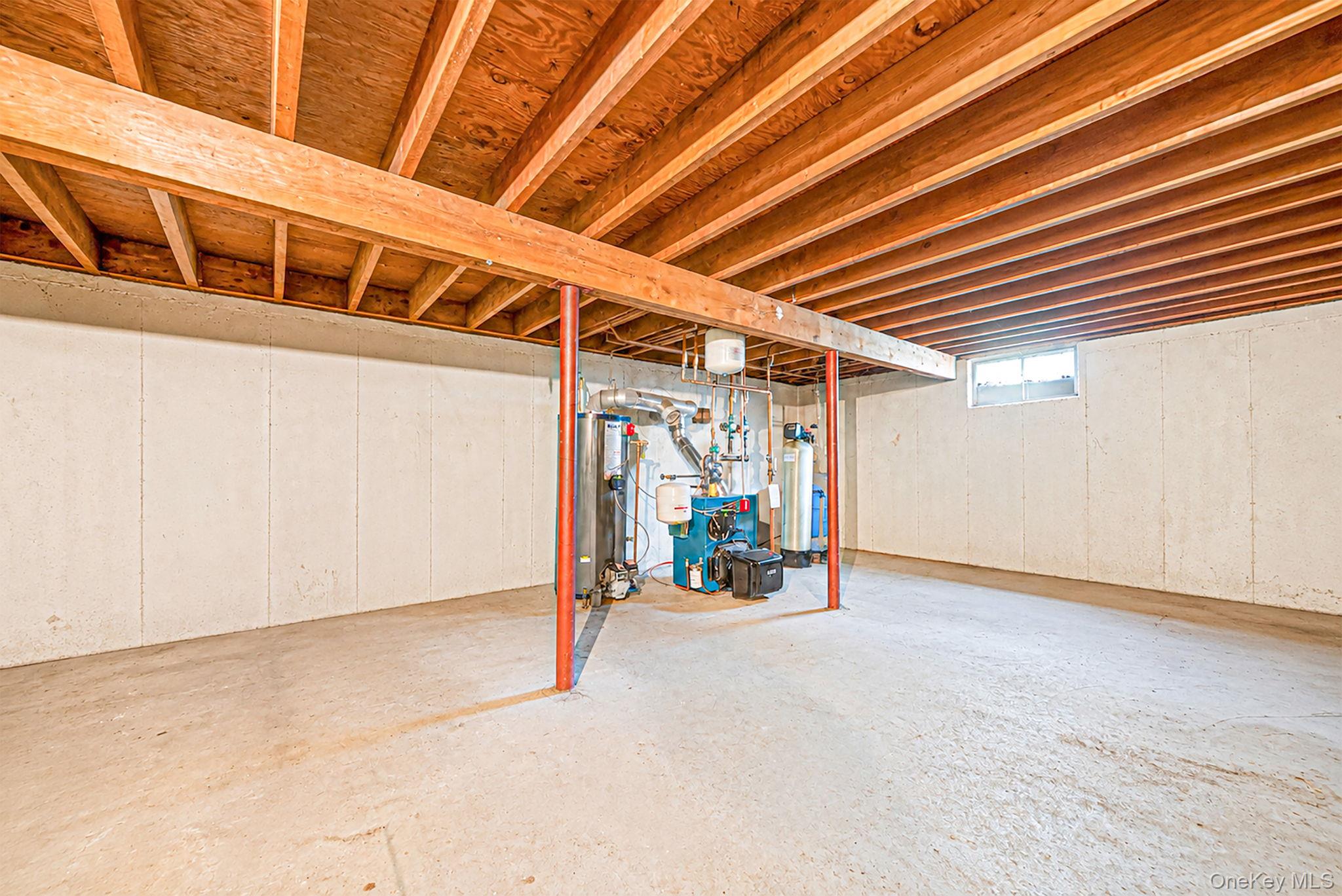 31st image of 42 E Bartlett Rd, Brookhaven, NY 11953 | MLS# 1030942