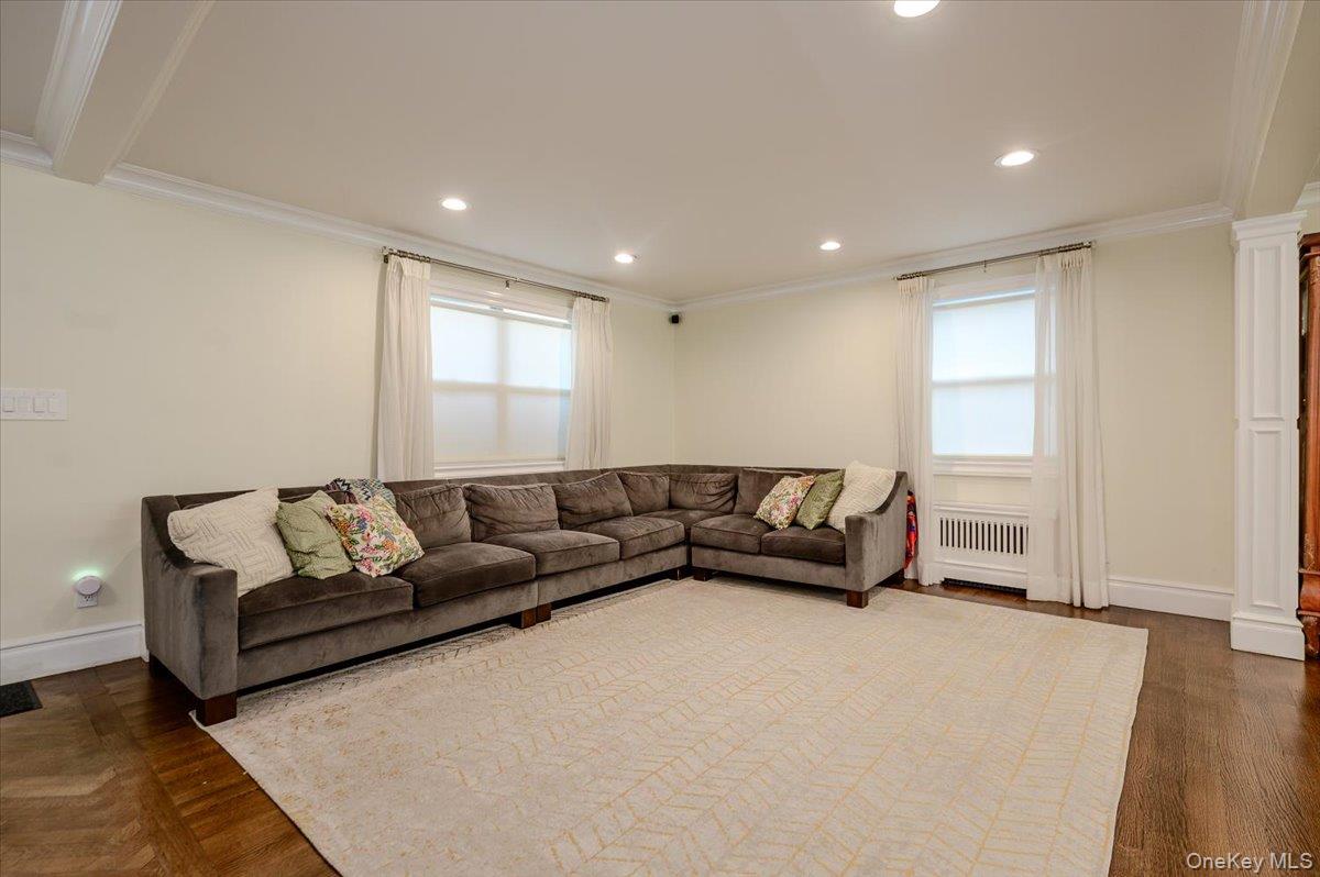 4th image of 634 Jarvis Ave, New York, NY 11691 | MLS# 1030946