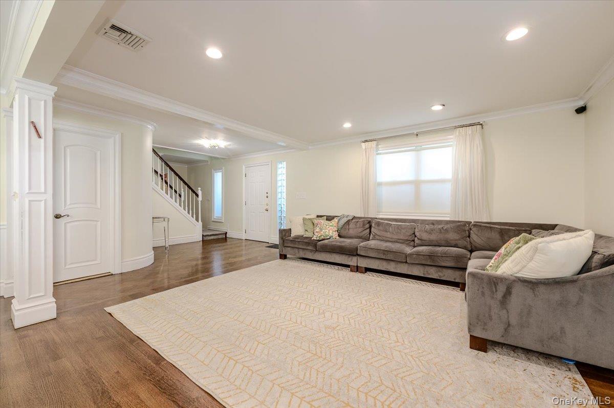 5th image of 634 Jarvis Ave, New York, NY 11691 | MLS# 1030946
