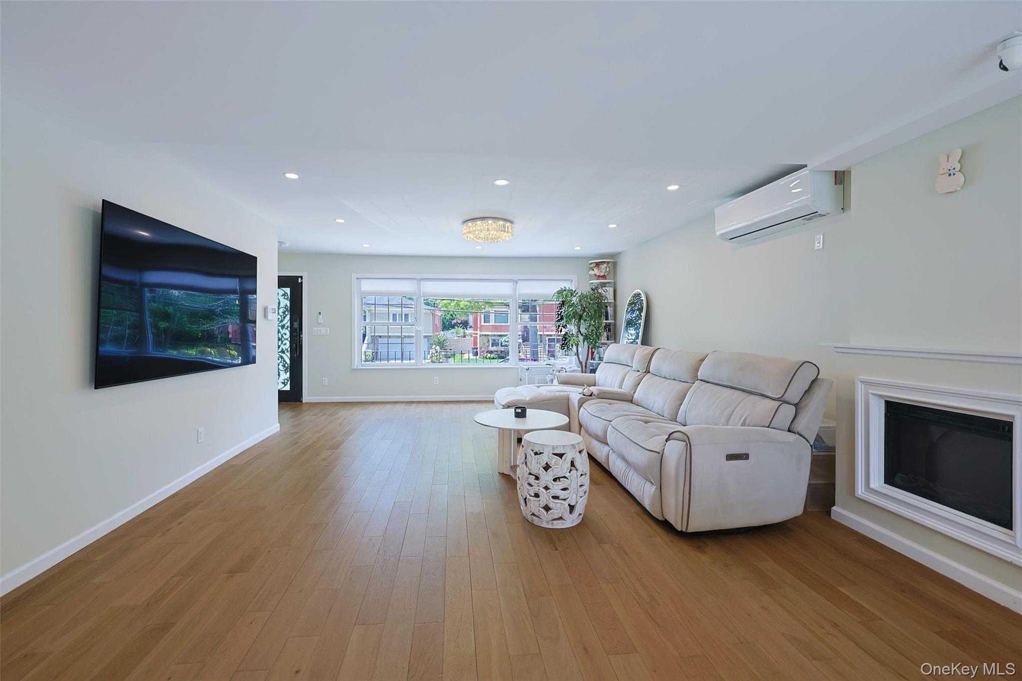 4th image of 10-07 141St St, New York, NY 11357 | MLS# 1030976