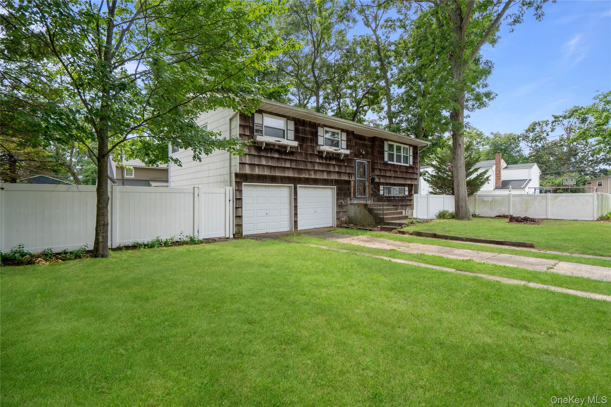 2nd image of 8 Rodney Ave, Islip, NY 11752 | MLS# 1030978