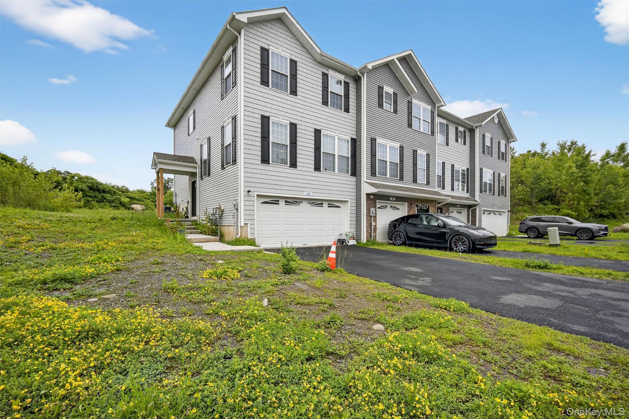 2nd image of 501 Iron Forge Ln, New Windsor, NY 12553 | MLS# 1030988