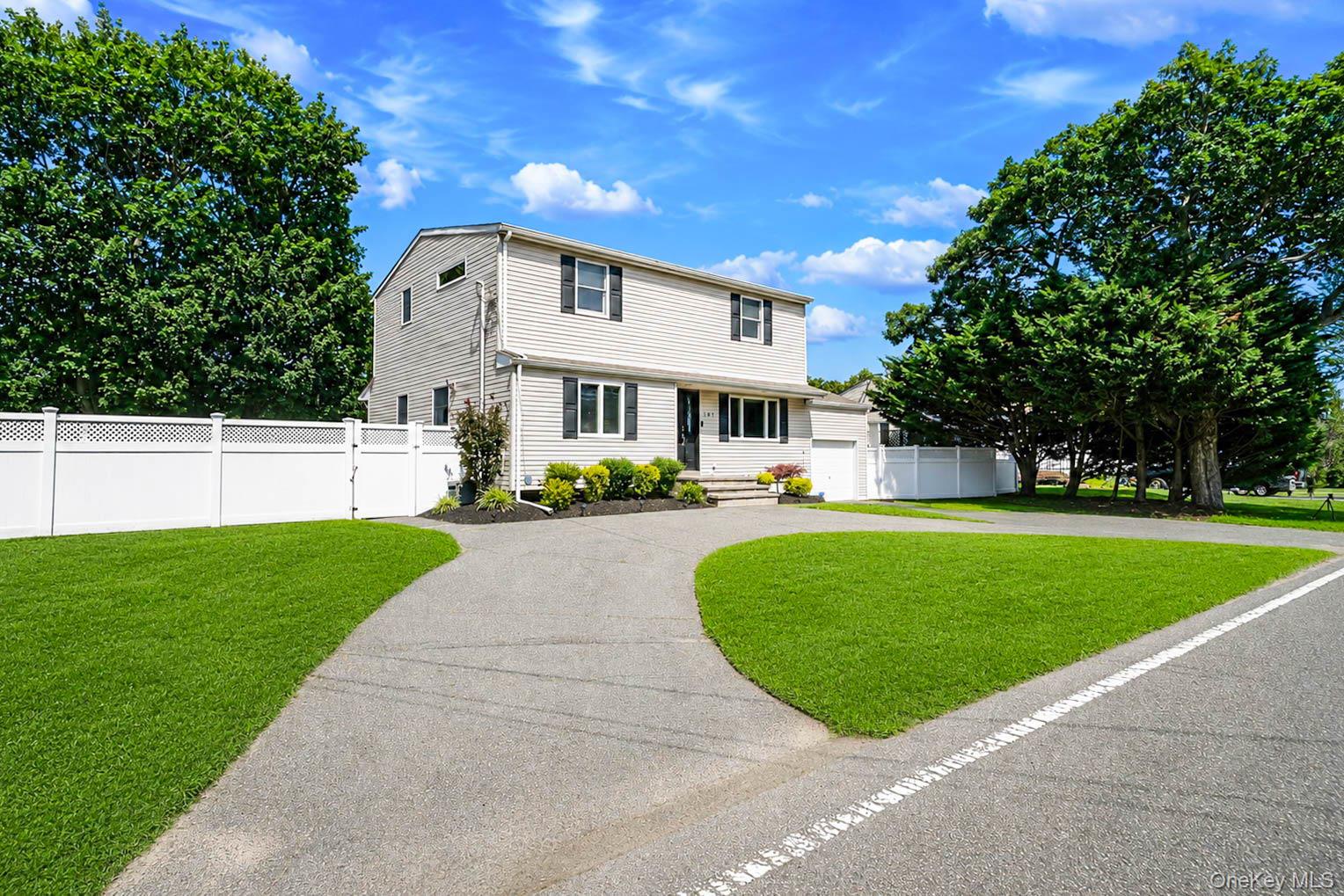 3rd image of 107 Terry Rd, Islip, NY 11782 | MLS# 1030989