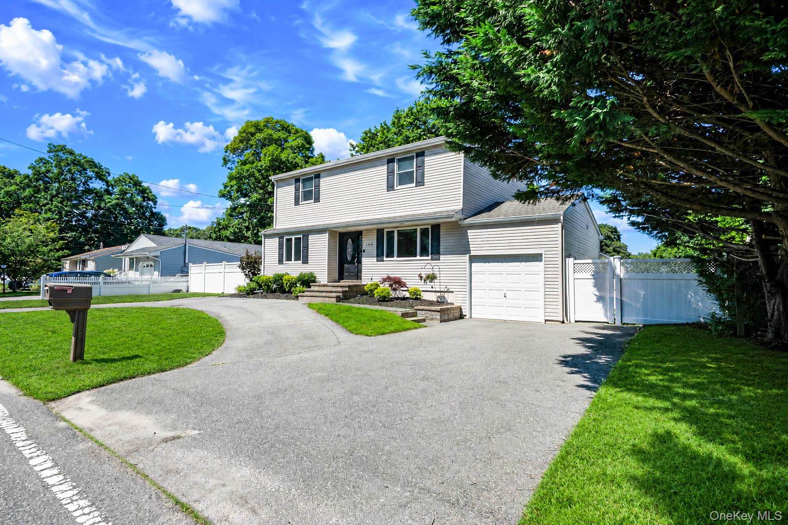 2nd image of 107 Terry Rd, Islip, NY 11782 | MLS# 1030989