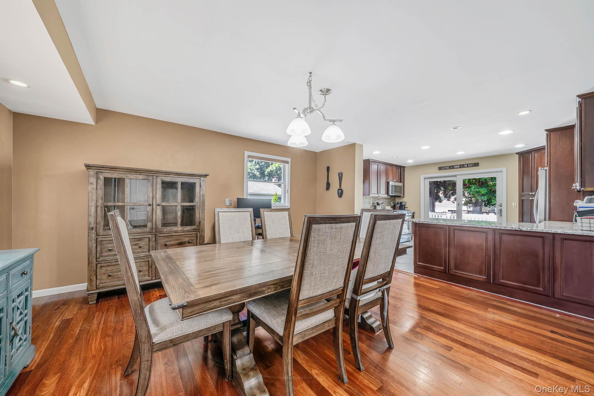 5th image of 107 Terry Rd, Islip, NY 11782 | MLS# 1030989