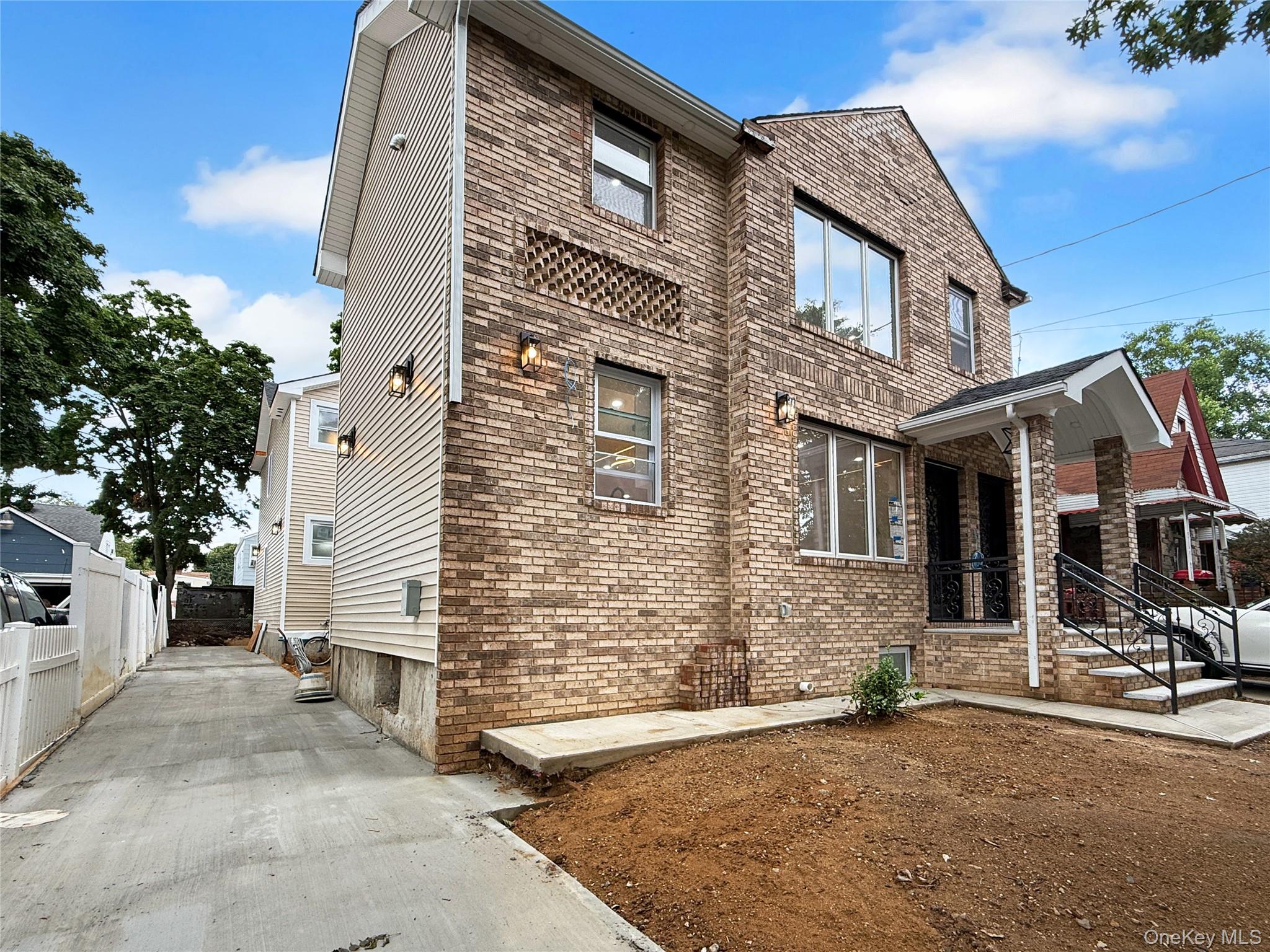 3rd image of 14320 182Nd Pl, New York, NY 11413 | MLS# 1030998