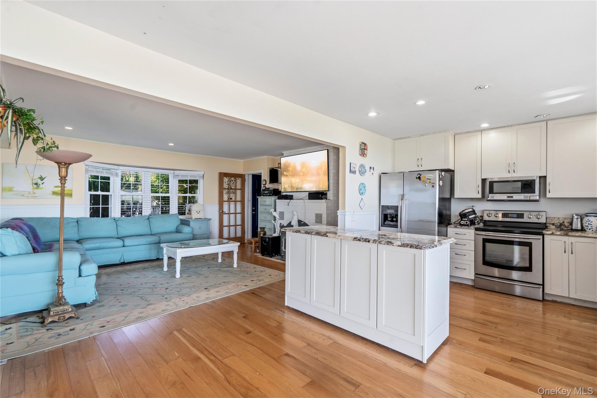 3rd image of 62 Grandview Dr, Brookhaven, NY 11967 | MLS# 1031018