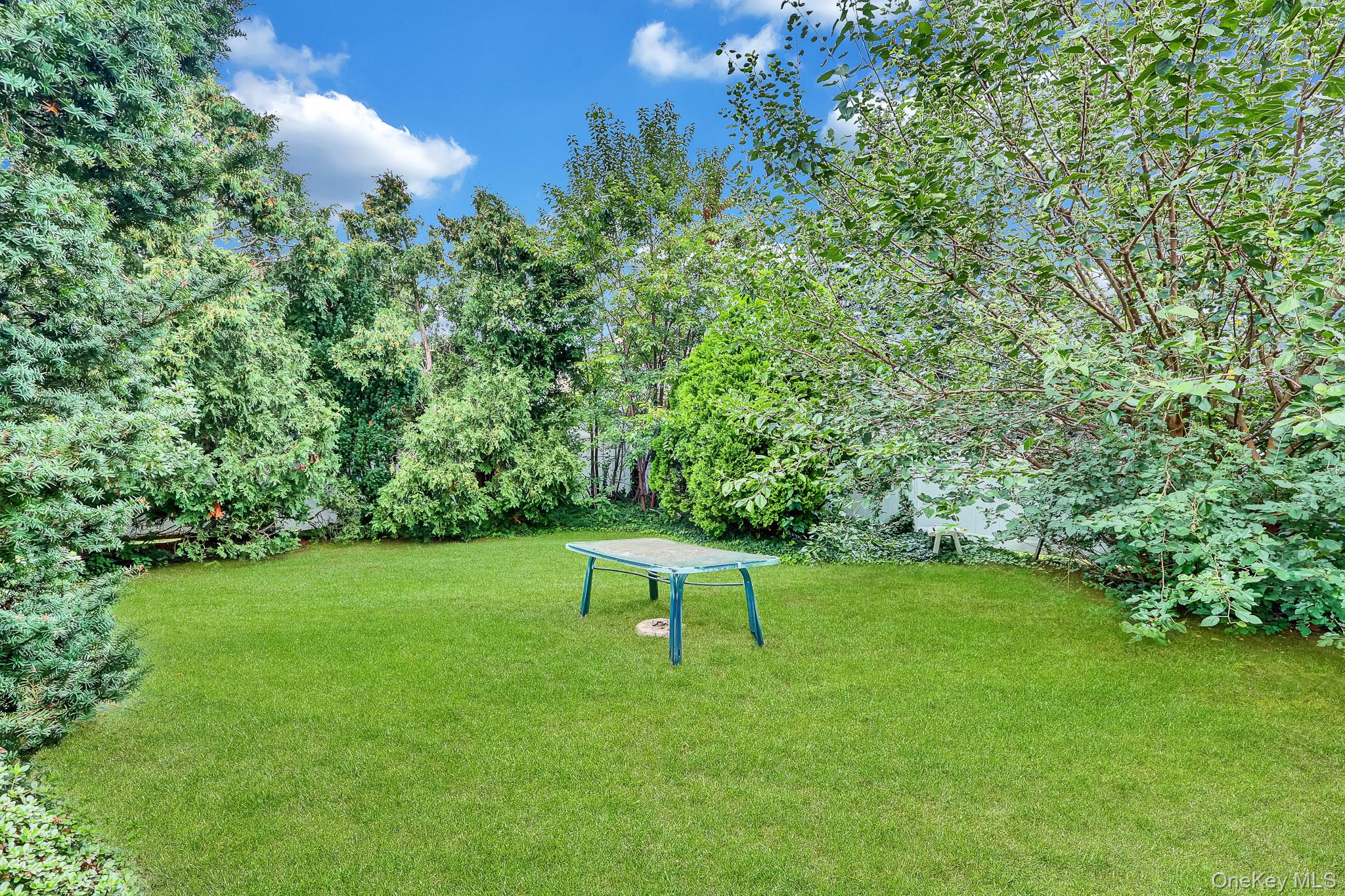 27th image of 505 Leonard Blvd, North Hempstead, NY 11040 | MLS# 1031021