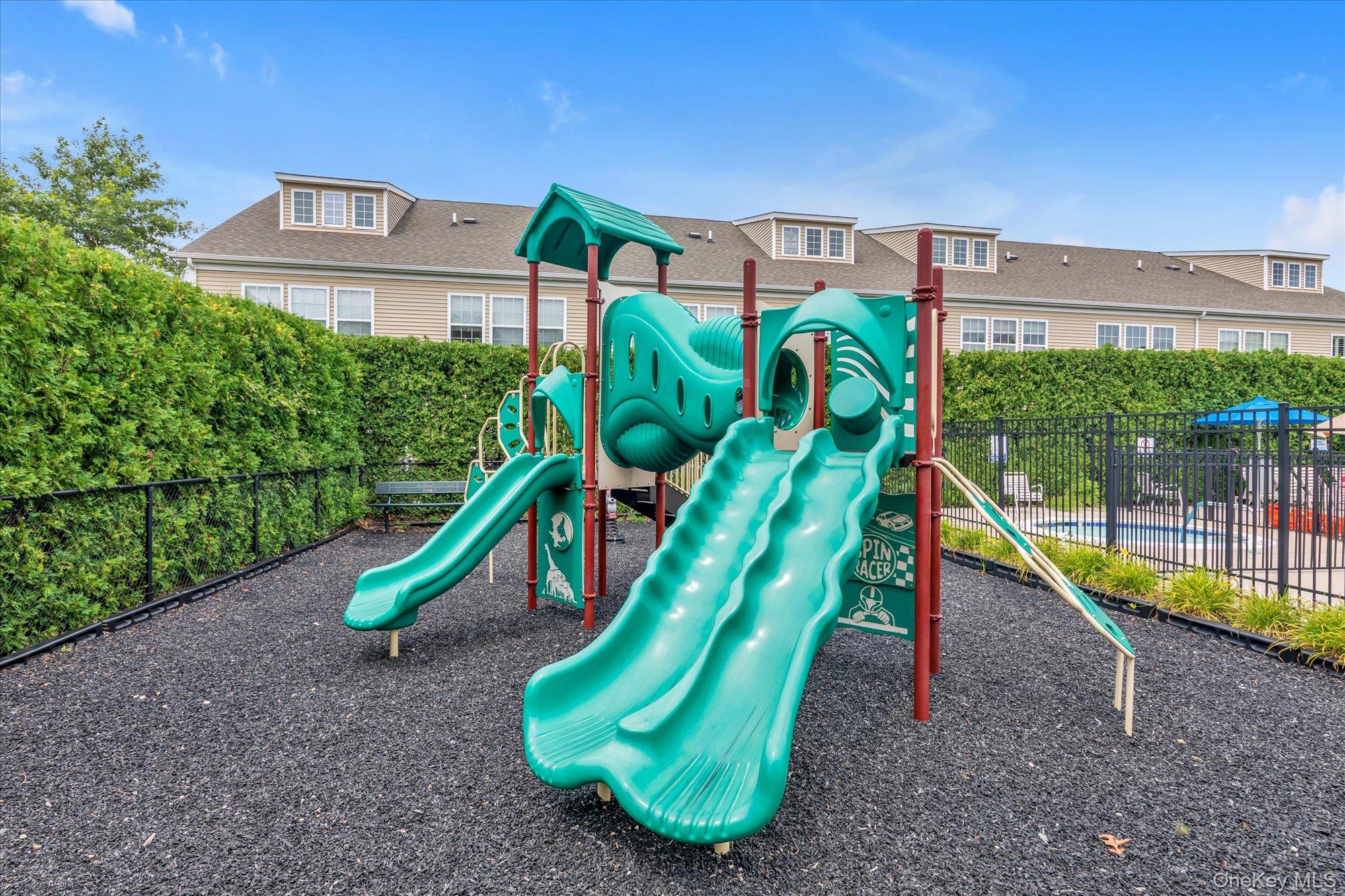 22nd image of 96 Paget Ln, Oyster Bay, NY 11758 | MLS# 1031033