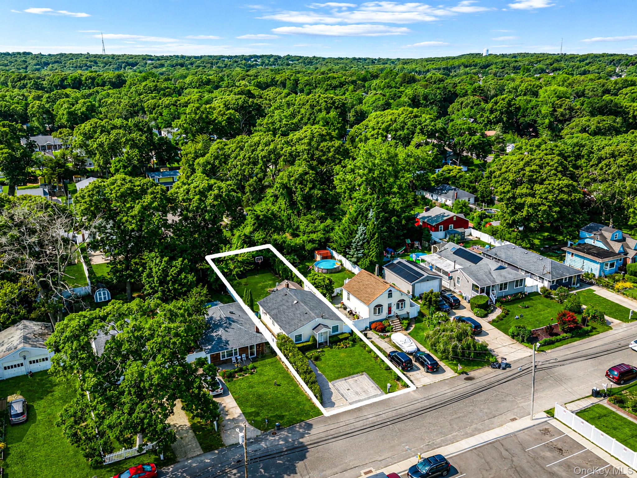 3rd image of 48 Oakmont Ave, Brookhaven, NY 11784 | MLS# 1031037