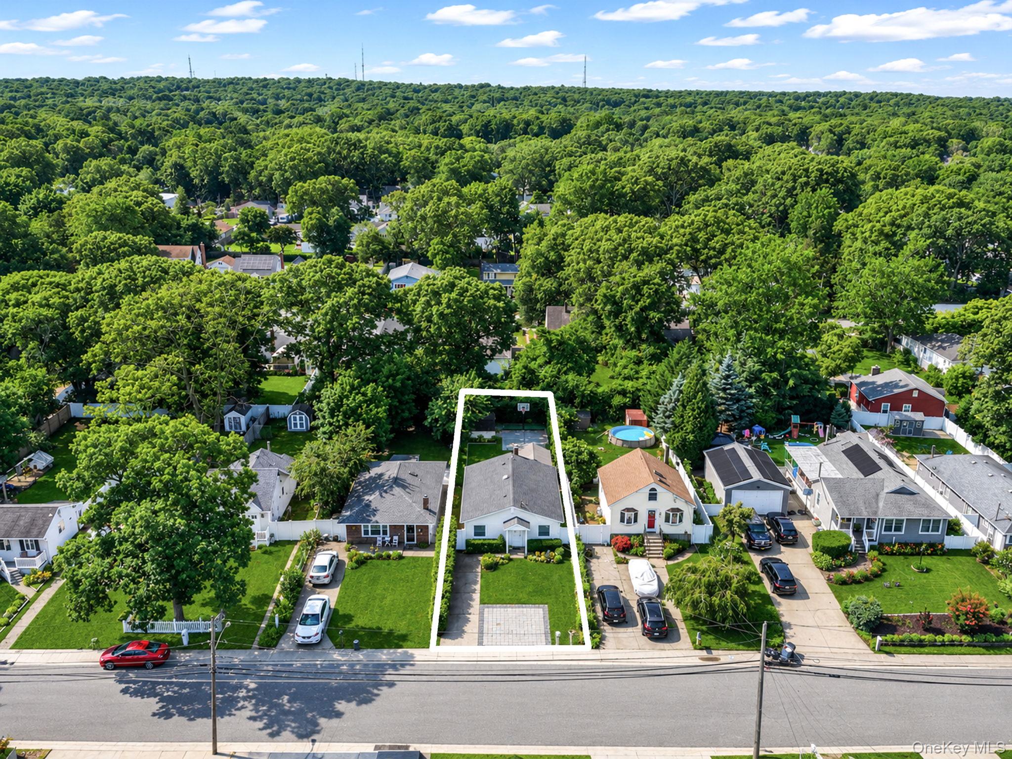 27th image of 48 Oakmont Ave, Brookhaven, NY 11784 | MLS# 1031037