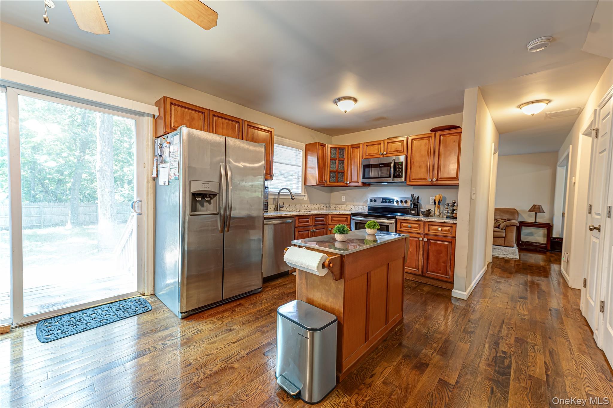 4th image of 252 Oxhead Rd, Brookhaven, NY 11720 | MLS# 1031038