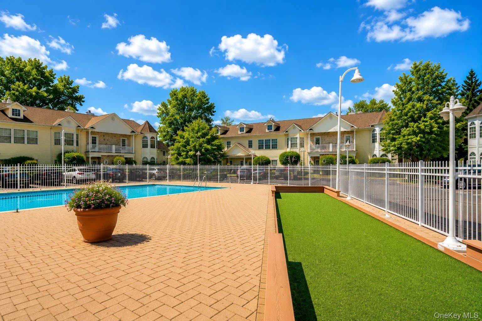24th image of 406 Narragansett Villas Dr, Babylon, NY 11757 | MLS# 1031042