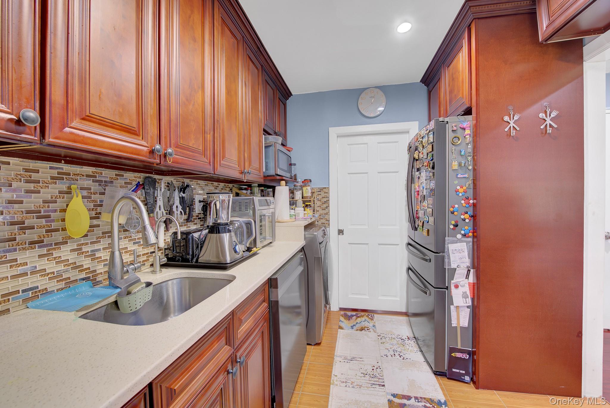 2nd image of 254-13a 74th Ave, New York, NY 11004