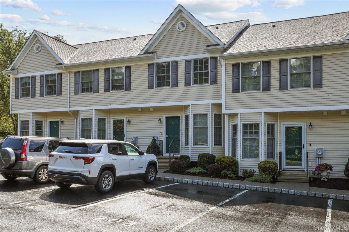 2nd image of 203 Alexandra Ct, Carmel, NY 10512 | MLS# 1031059