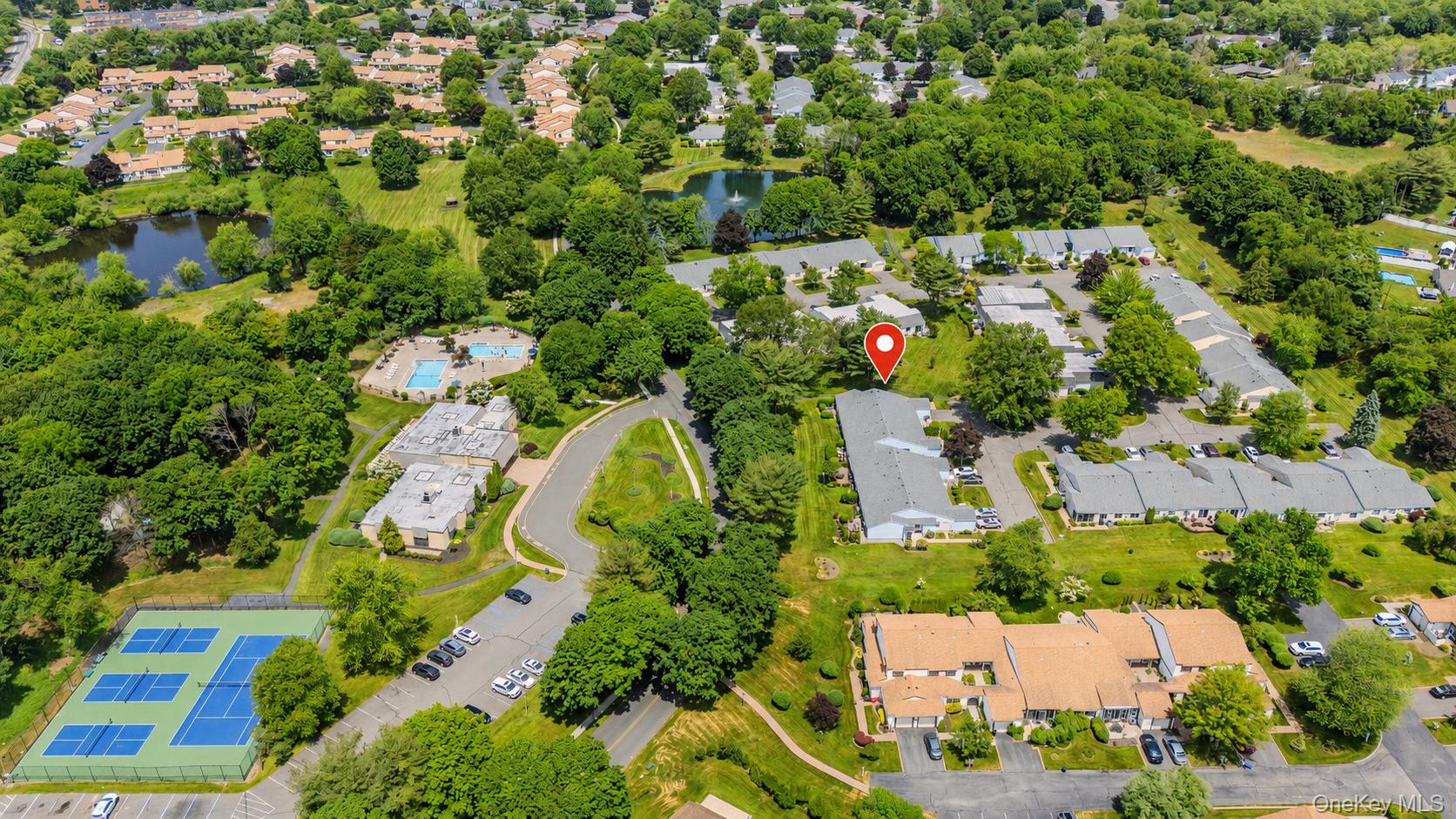 2nd image of 302 Bentley Ct W, Smithtown, NY 11780 | MLS# 1031076