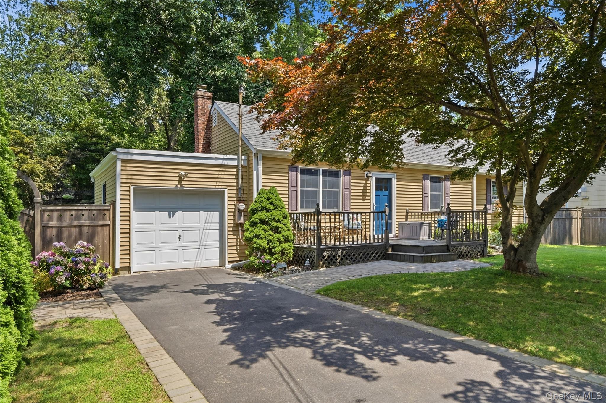 1st image of 10 Valleywood Dr, Huntington, NY 11746 | MLS# 1031101