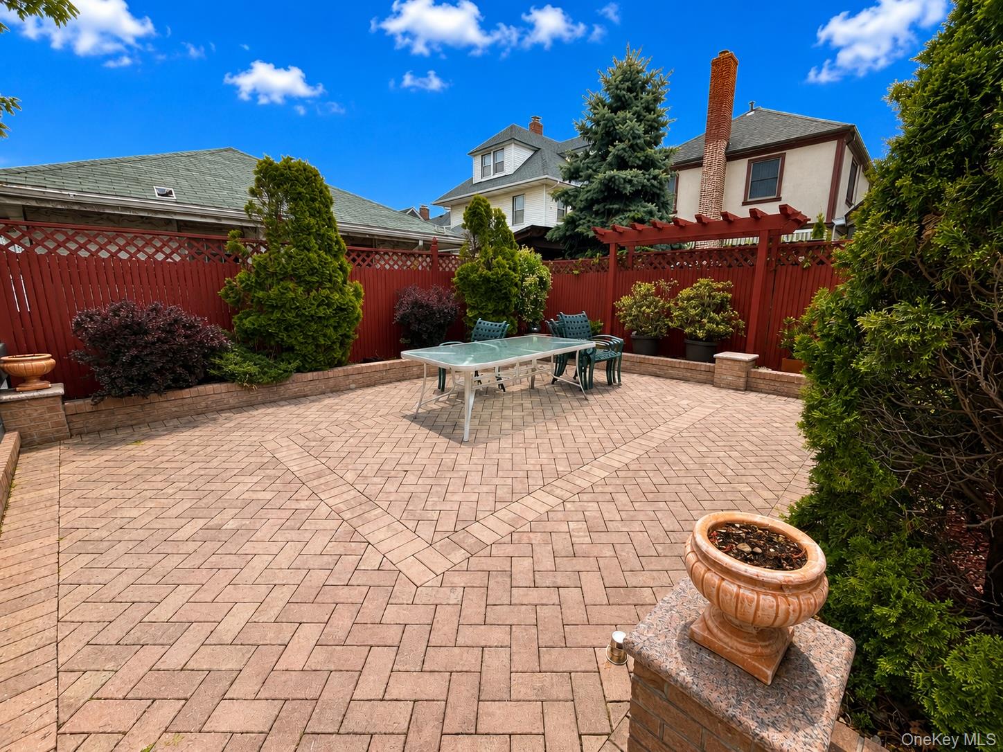 15th image of 526 Beach 132nd St, New York, NY 11694 | MLS# 1031132