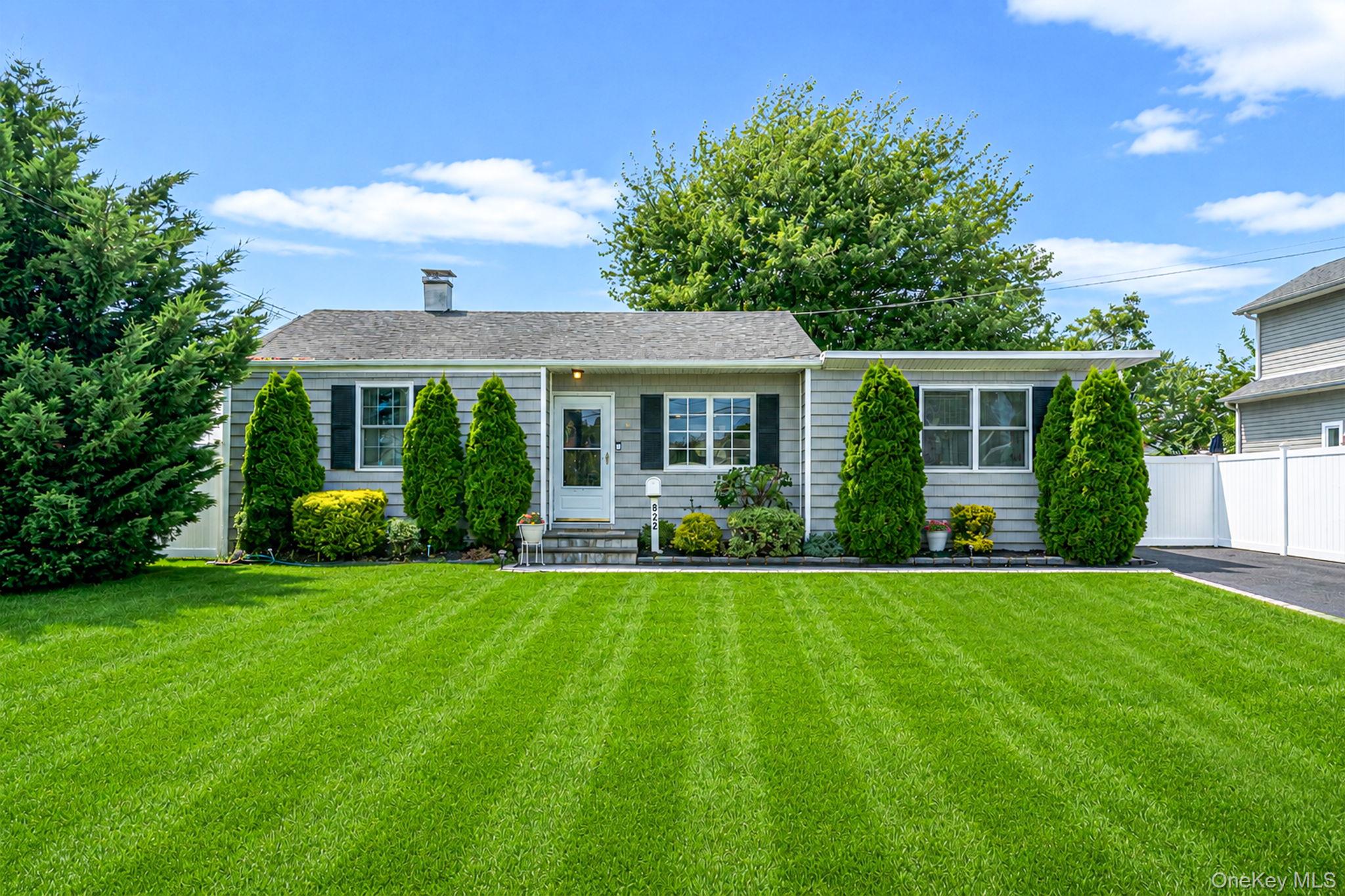 1st image of 822 Milligan Ln, Islip, NY 11795 | MLS# 1031144